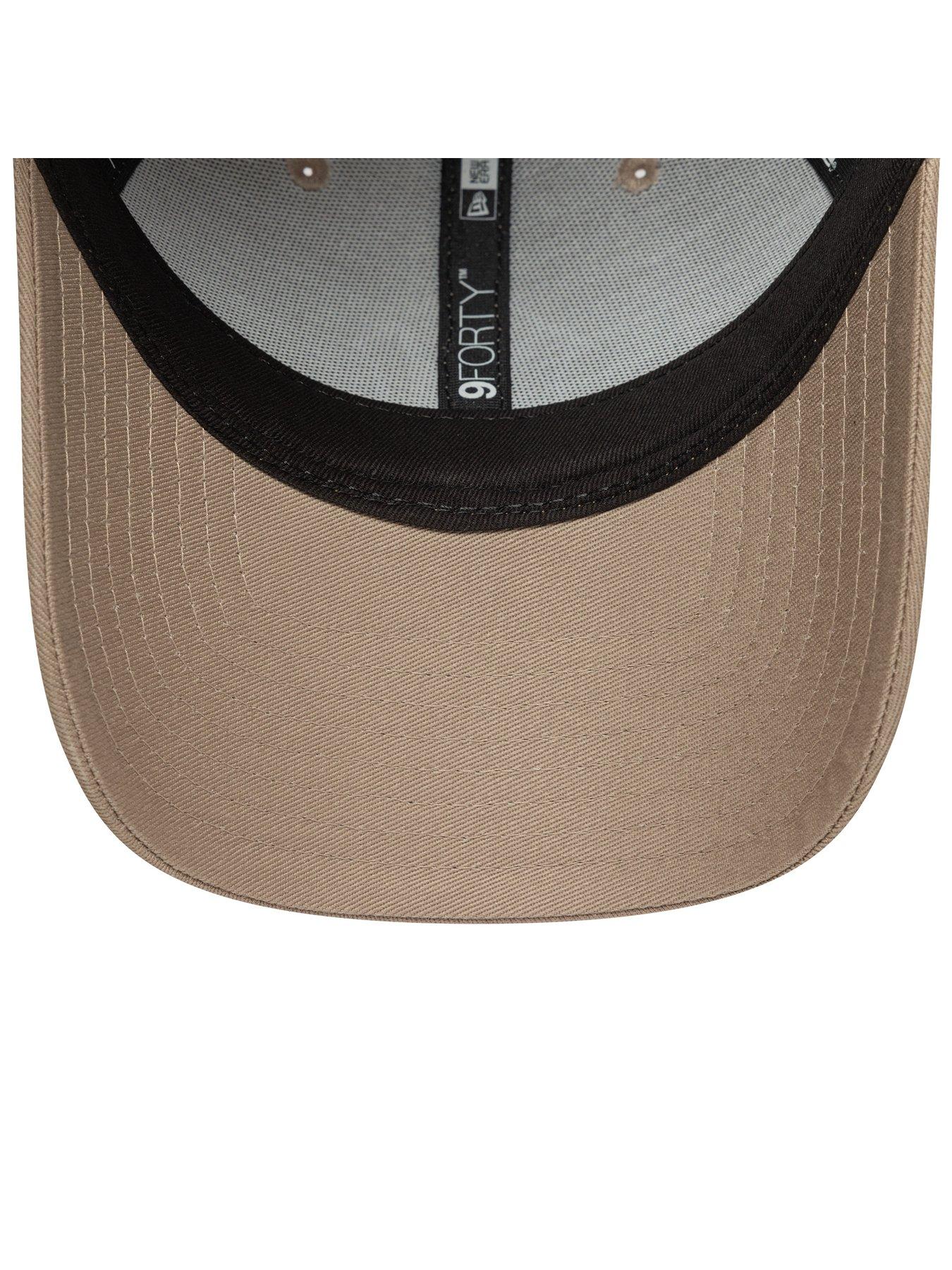  image of new-era-new-york-yankees-outline-9-forty-cap-stone