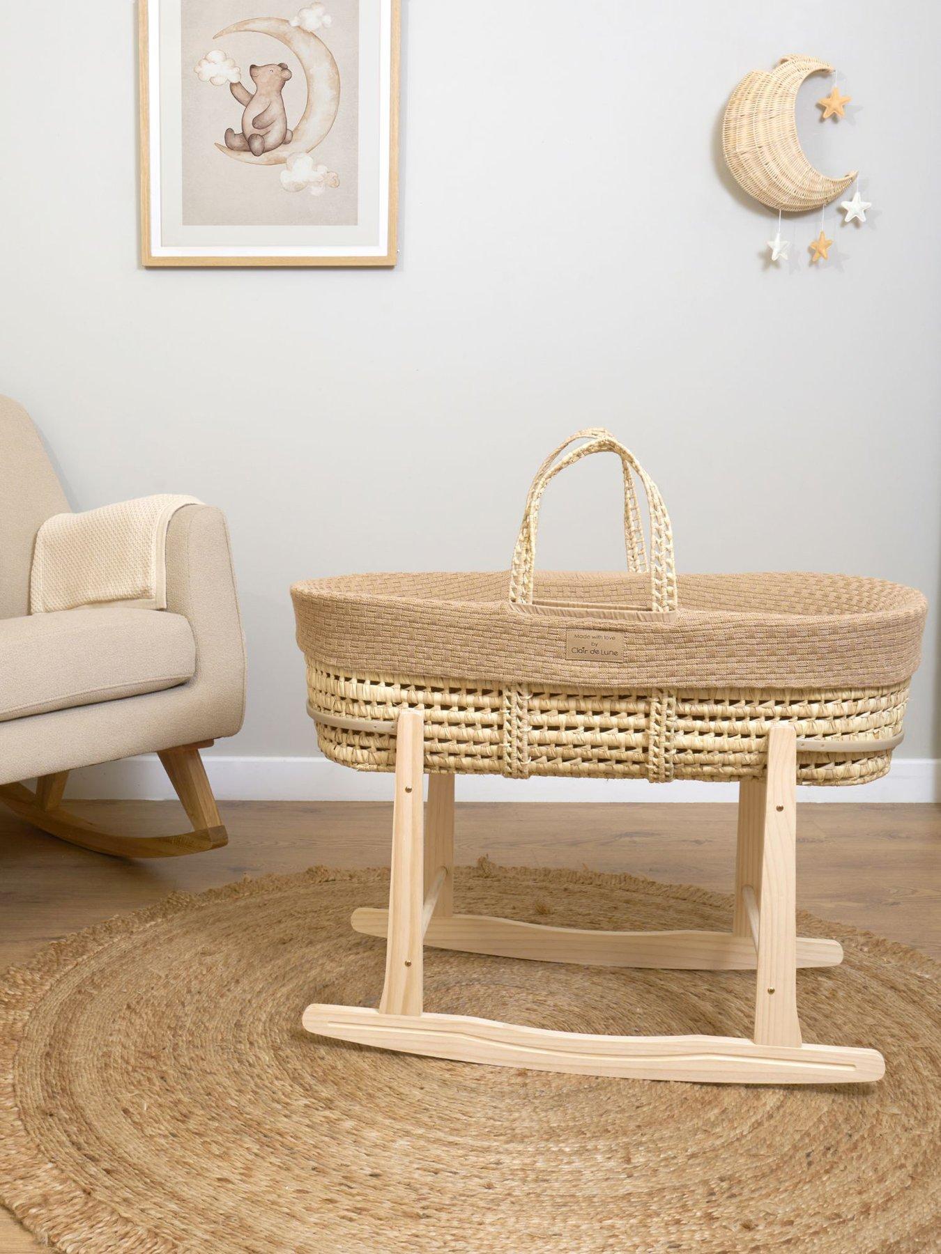 clair-de-lune-moses-basket-knitted-biscuit-with-natural-rocking-stand