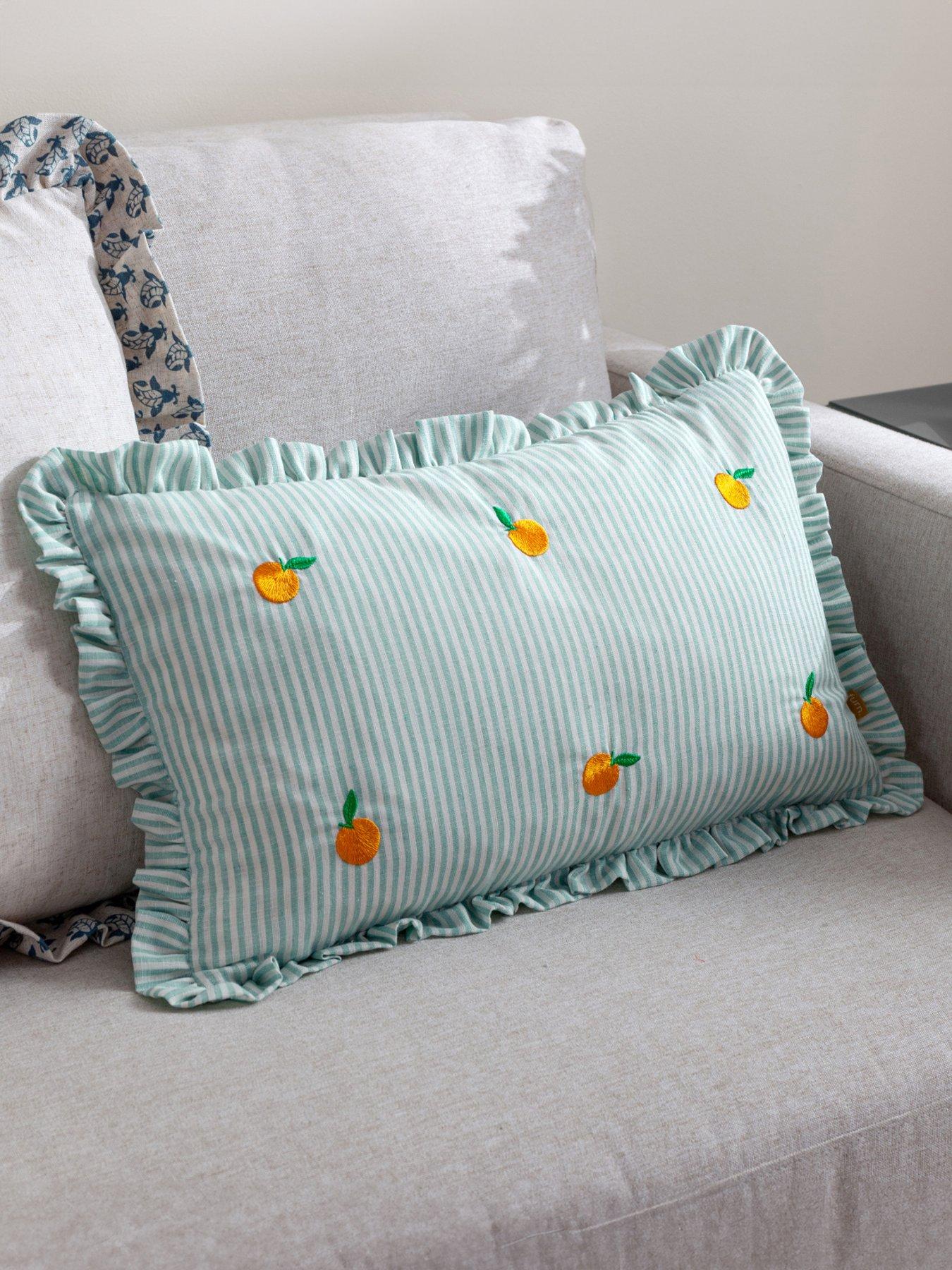  image of furn-les-fruites-oranges-cushion