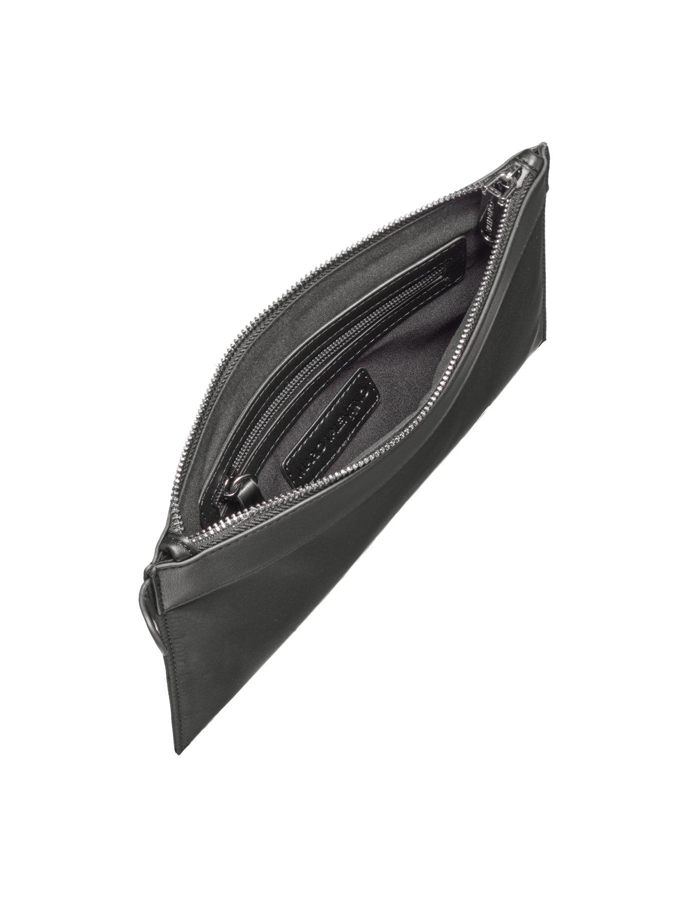  image of valentino-kylo-soft-cosmetic-case-nero