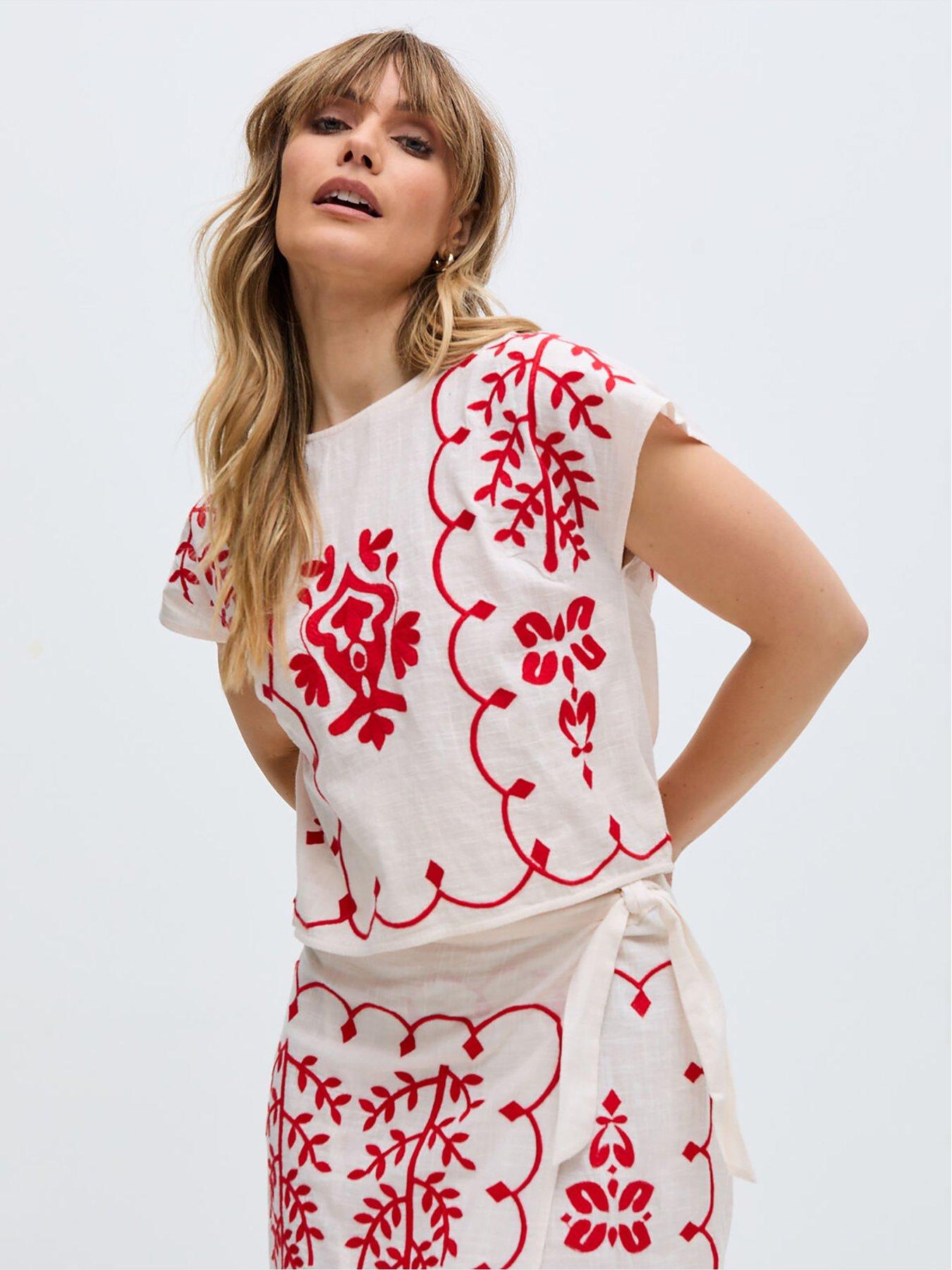 undefined Fraya Cross Hatch Embroidered Crop Top - White