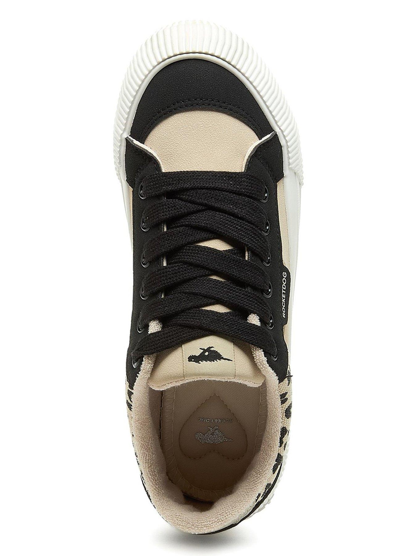  image of rocket-dog-cheery-blocked-suede-trainer-black