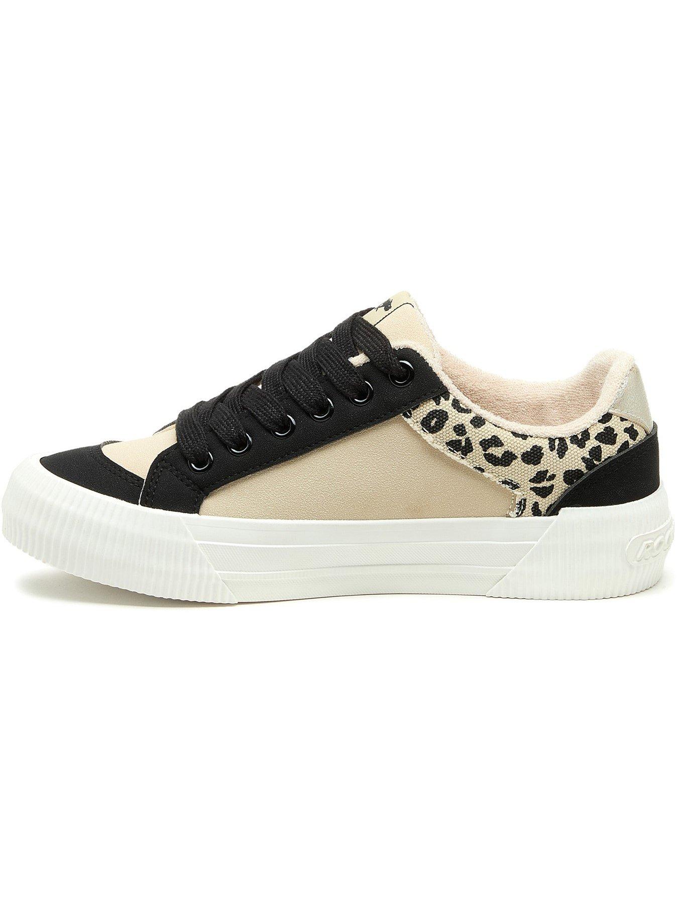  image of rocket-dog-cheery-blocked-suede-trainer-black