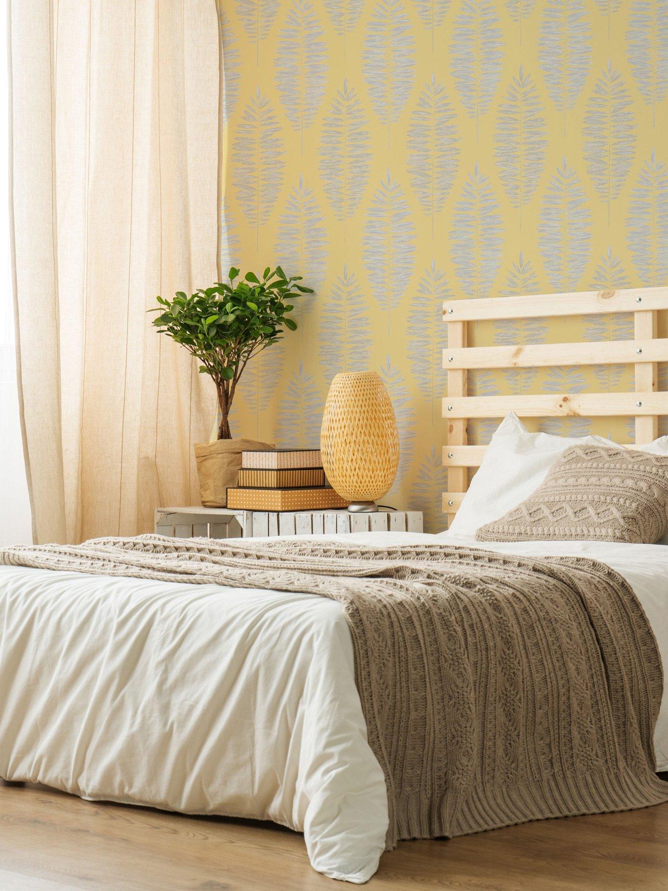 Boutique Lucia Wallpaper in Yellow