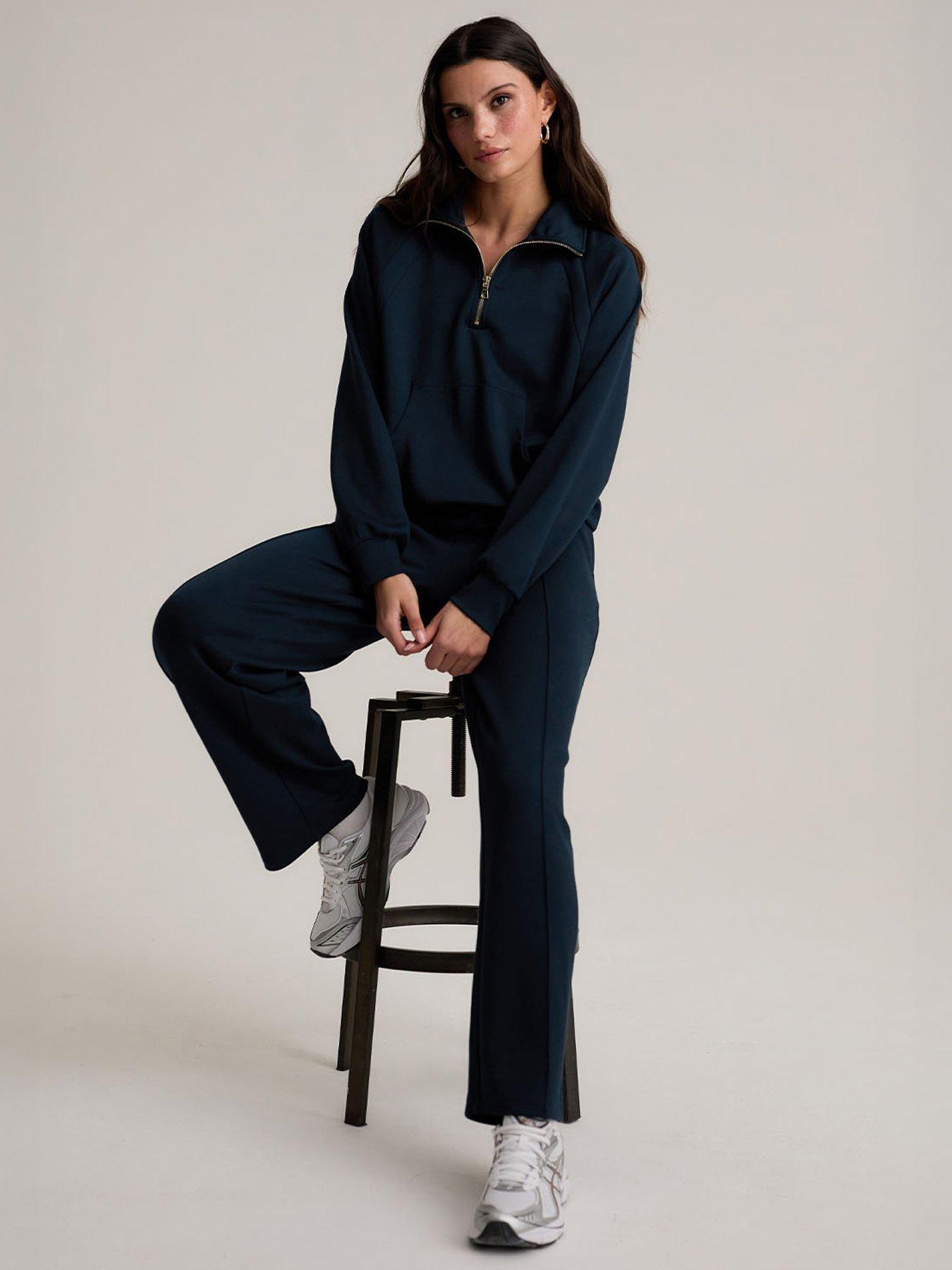 Image 1 of 6 of CHELSEA PEERS Luxecomfort Scuba Jogger - Navy