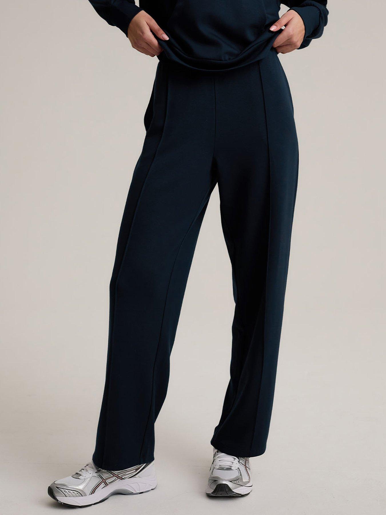 Image 2 of 6 of CHELSEA PEERS Luxecomfort Scuba Jogger - Navy