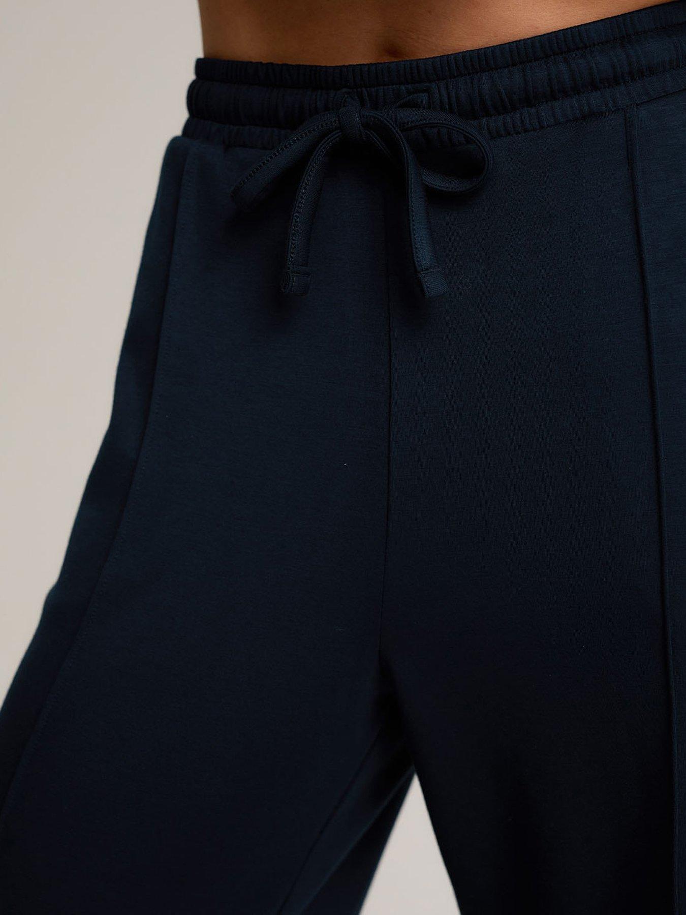 Image 3 of 6 of CHELSEA PEERS Luxecomfort Scuba Jogger - Navy