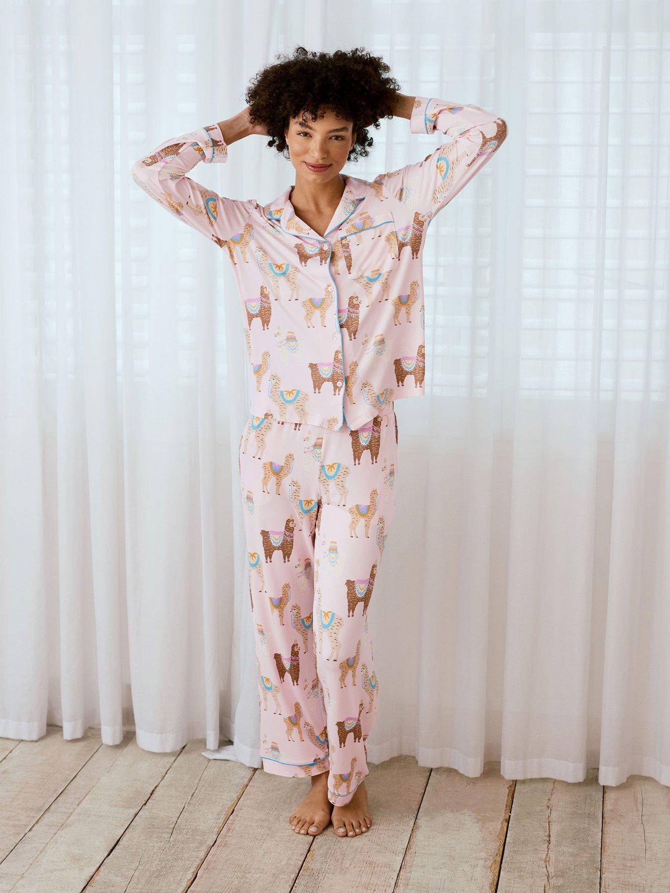 chelsea-peers-alpaca-print-long-pyjama-set-pink