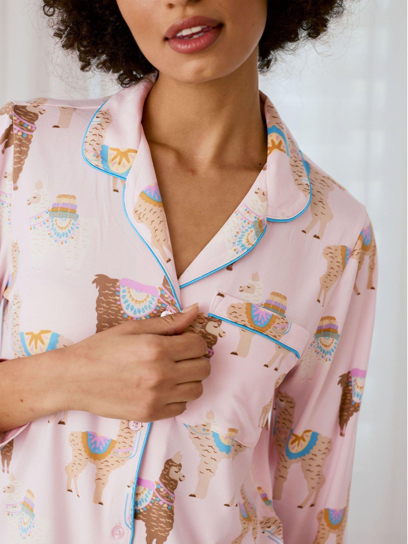  image of chelsea-peers-alpaca-print-long-pyjama-set-pink