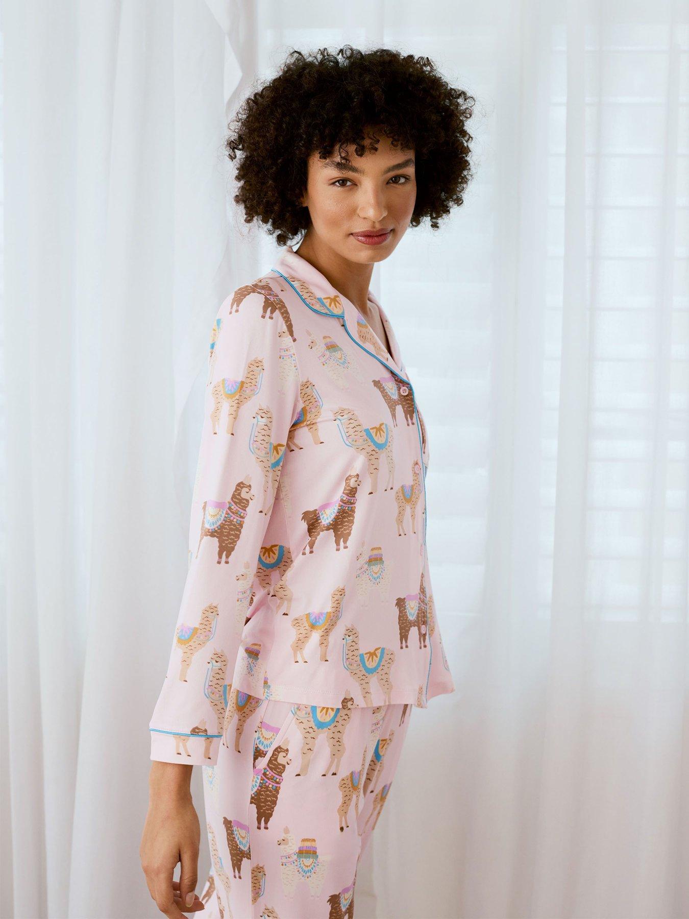  image of chelsea-peers-alpaca-print-long-pyjama-set-pink