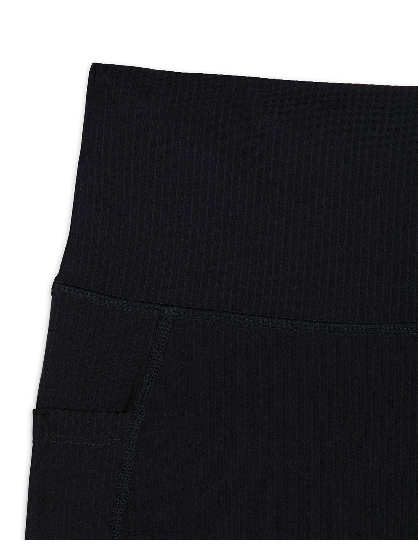 Image 5 of 5 of CHELSEA PEERS Ribbed Leggings - Black