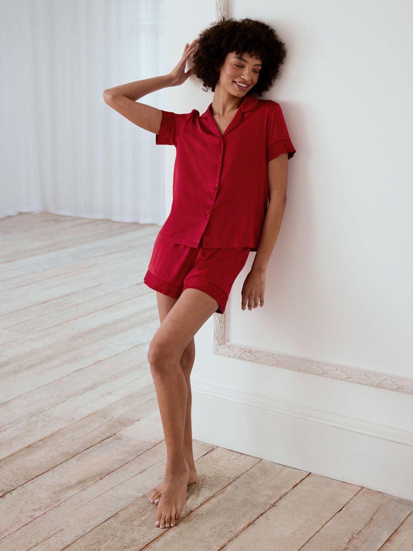 undefined Short Sleeve Revere And Short Set In Satin With Lace Trim - Plain Red