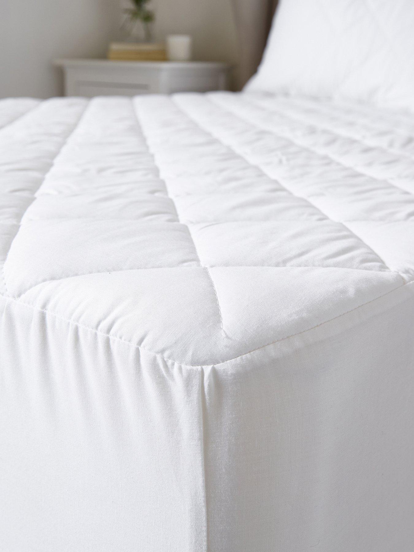 Bianca Temperature Controlling Mattress Protector