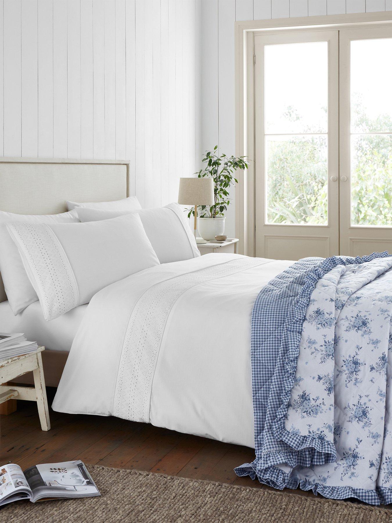 undefined Broderie Anglaise Duvet Set - White
