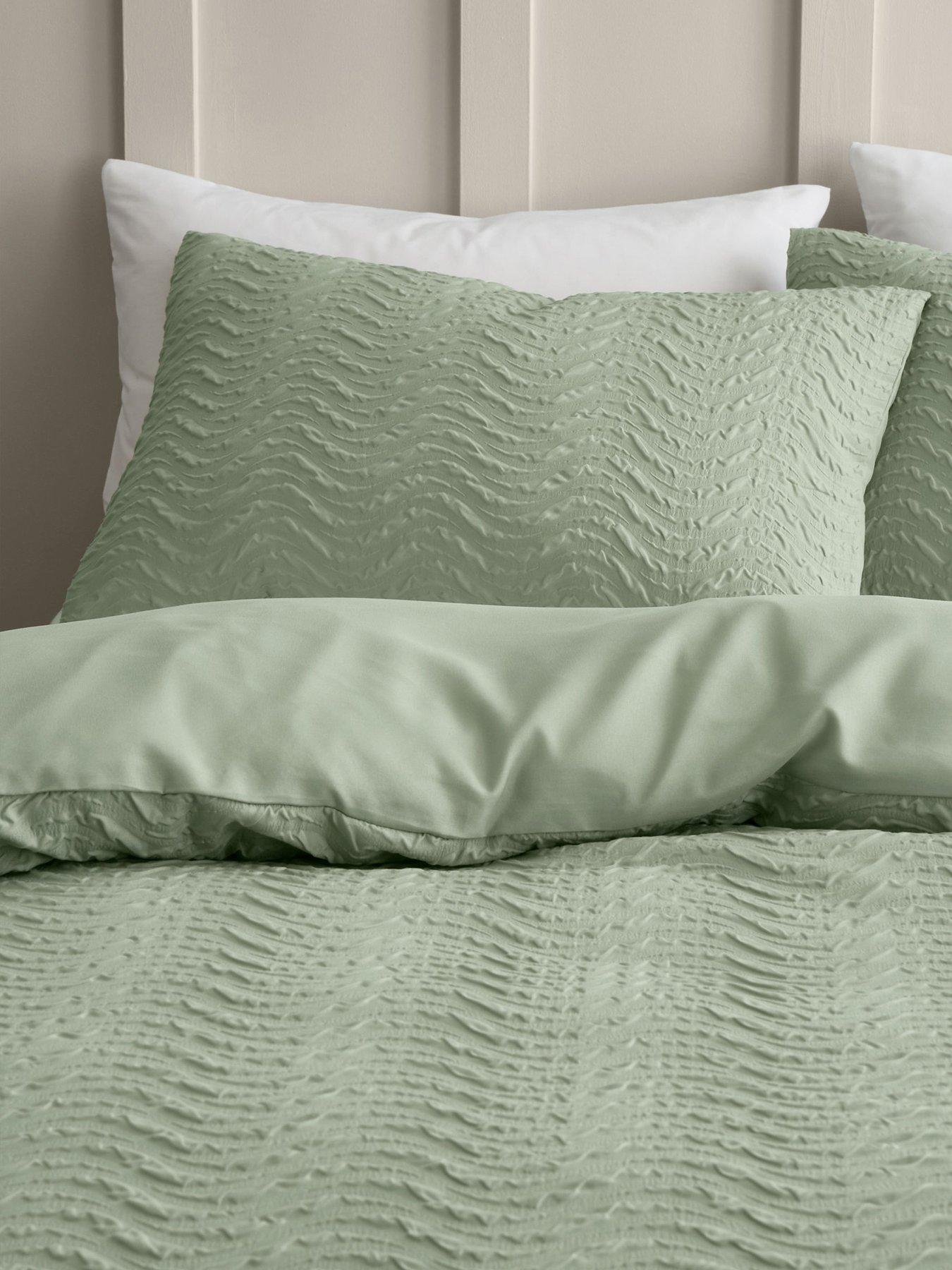 Image 3 of 5 of Catherine Lansfield Heatset Wave Duvet Set - Mint Green