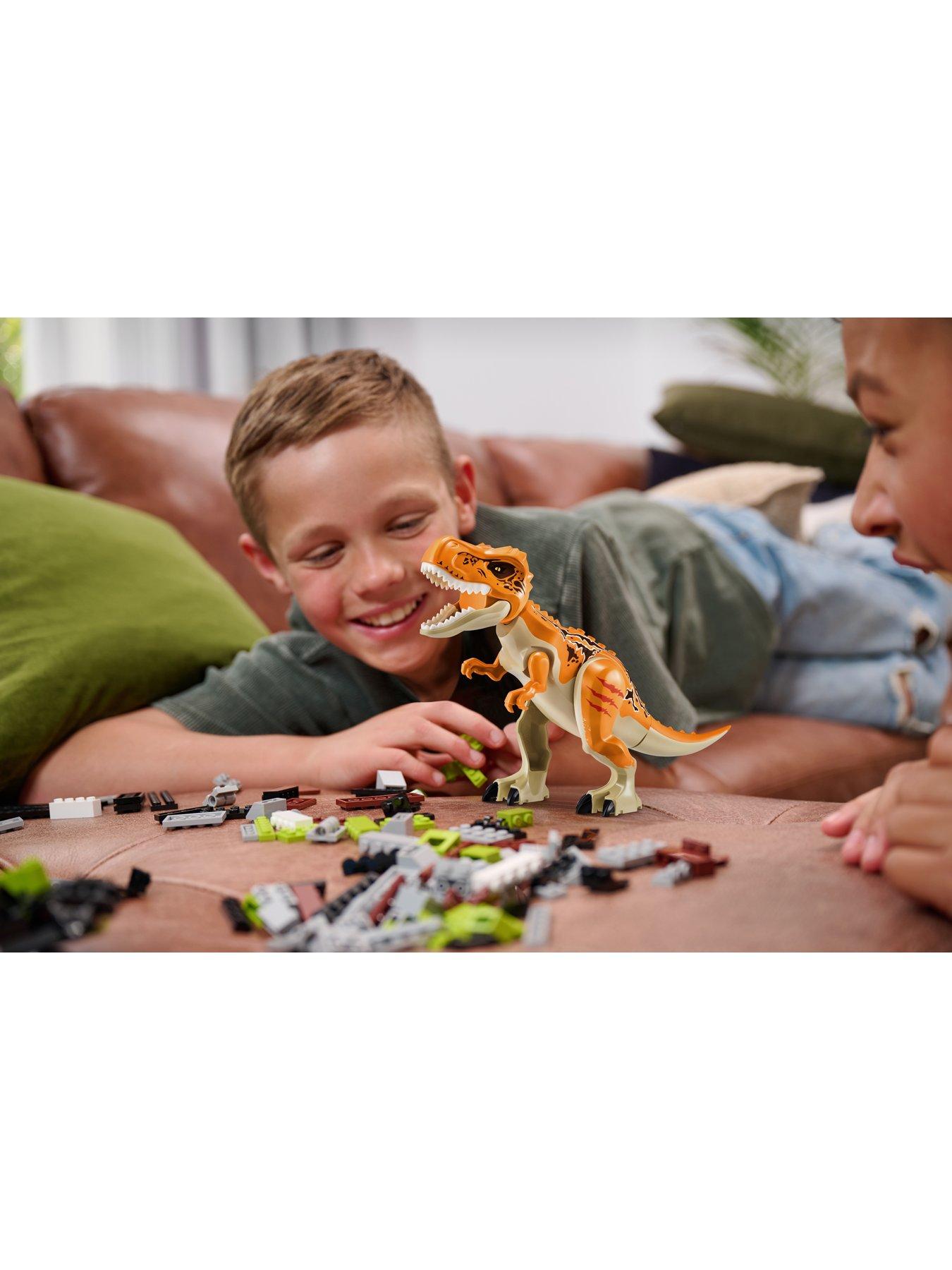 Image 7 of 7 of Zuru MAX Dino Adventure Egg 310-Piece Brick Build Set