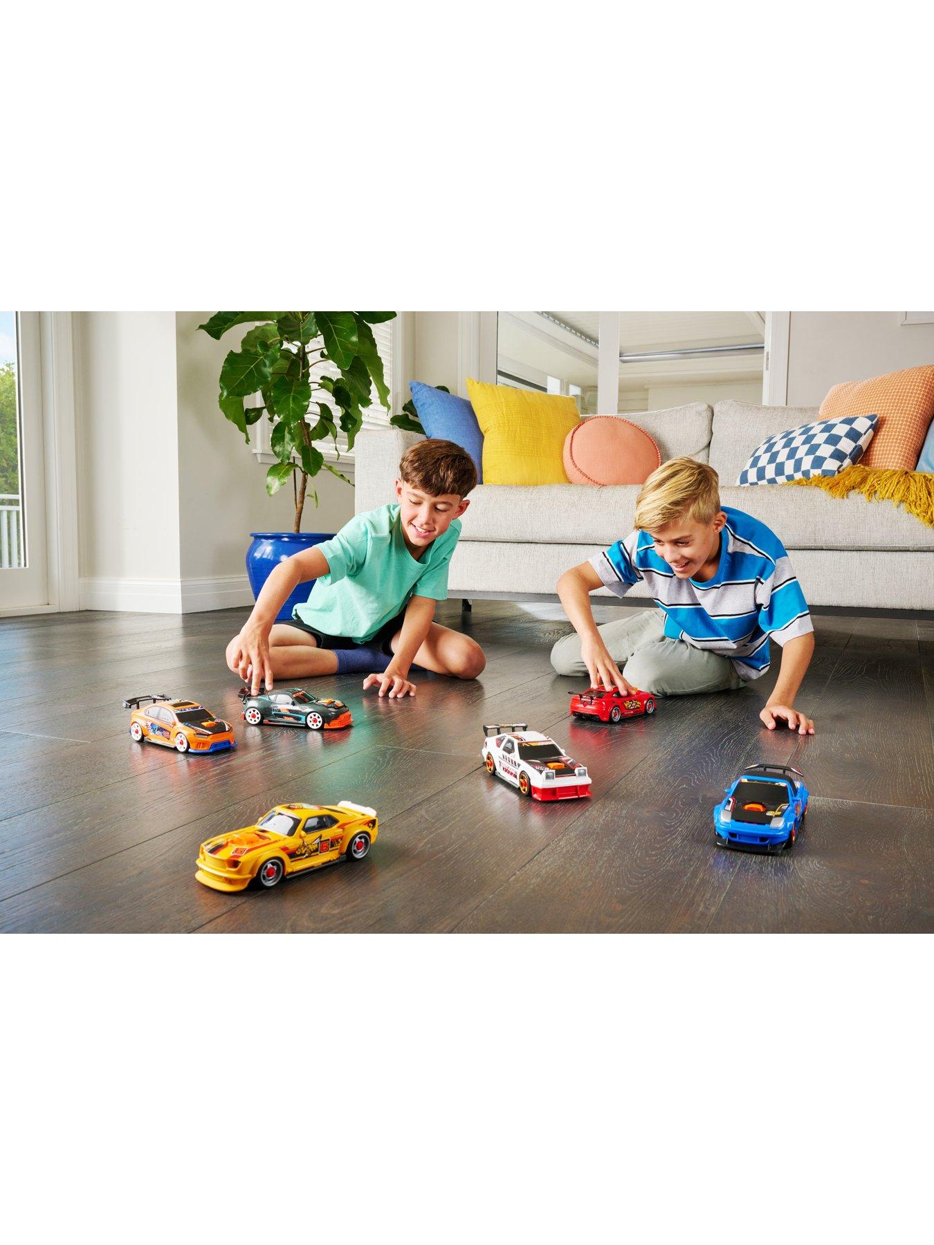  image of zuru-metal-machines-speed-heroes-helmet-playset-surprises-inside