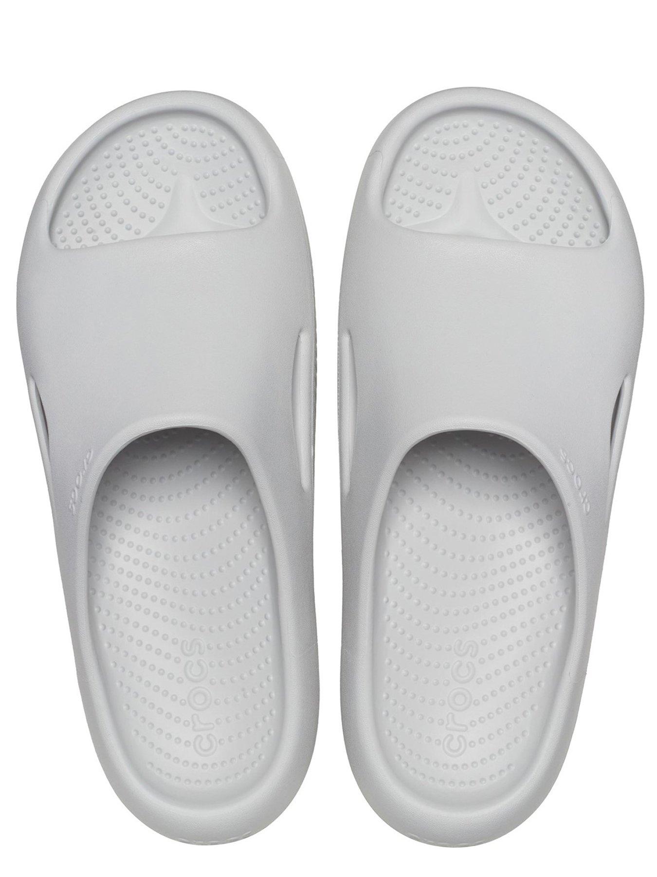  image of crocs-mellow-recovery-sliders