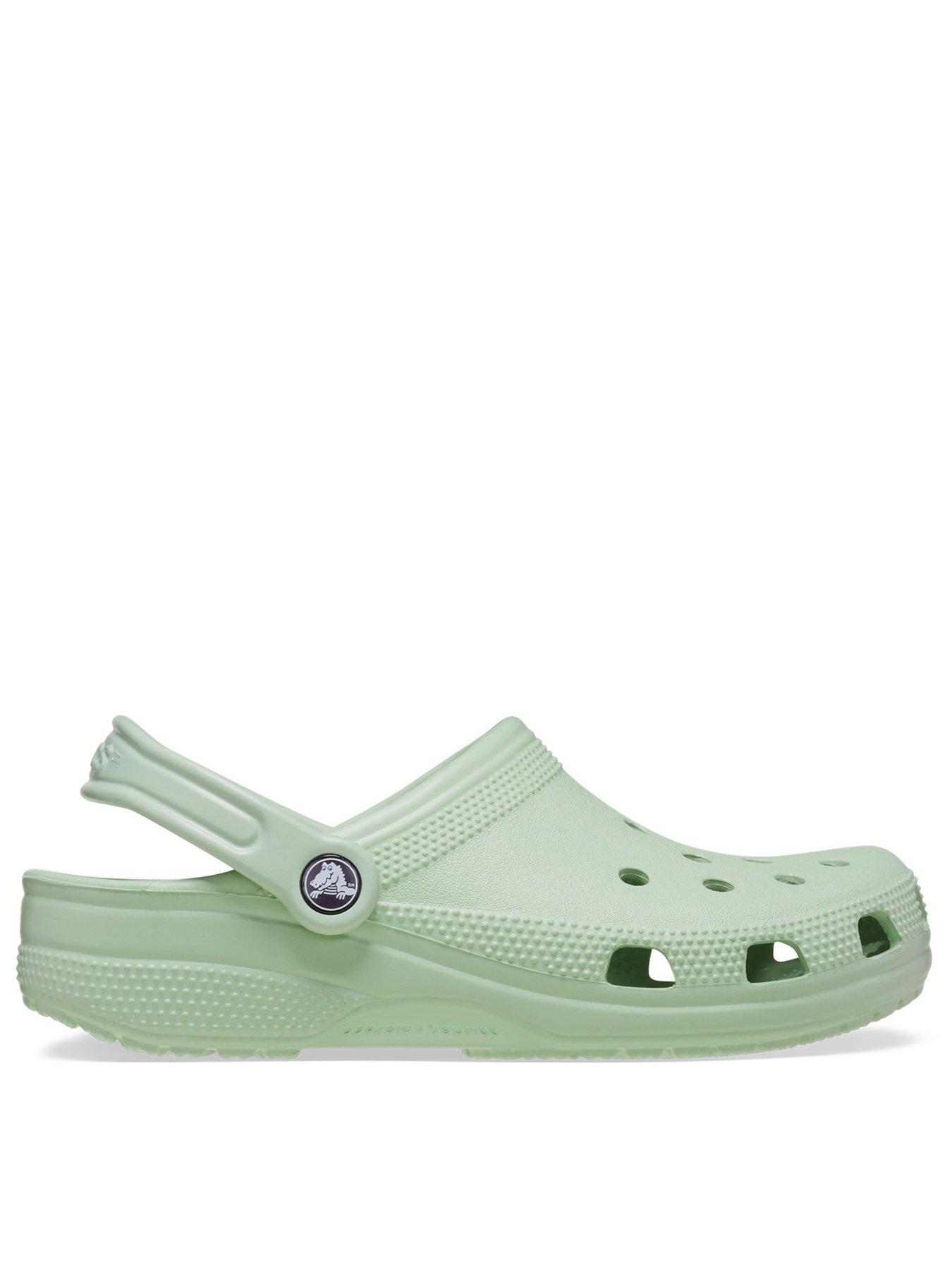 crocs-classic-clog-sandal