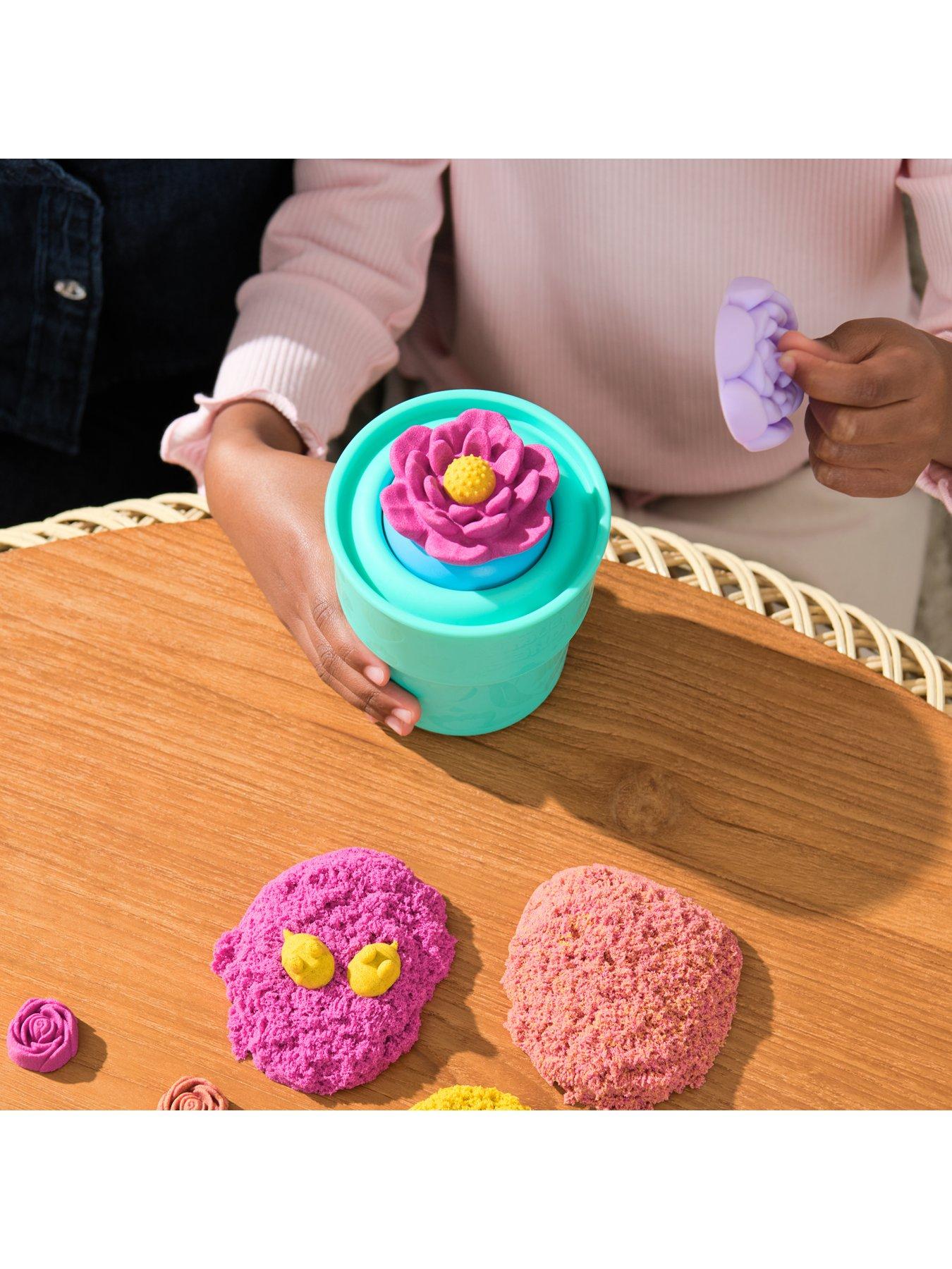  image of kinetic-sand-squishblossom