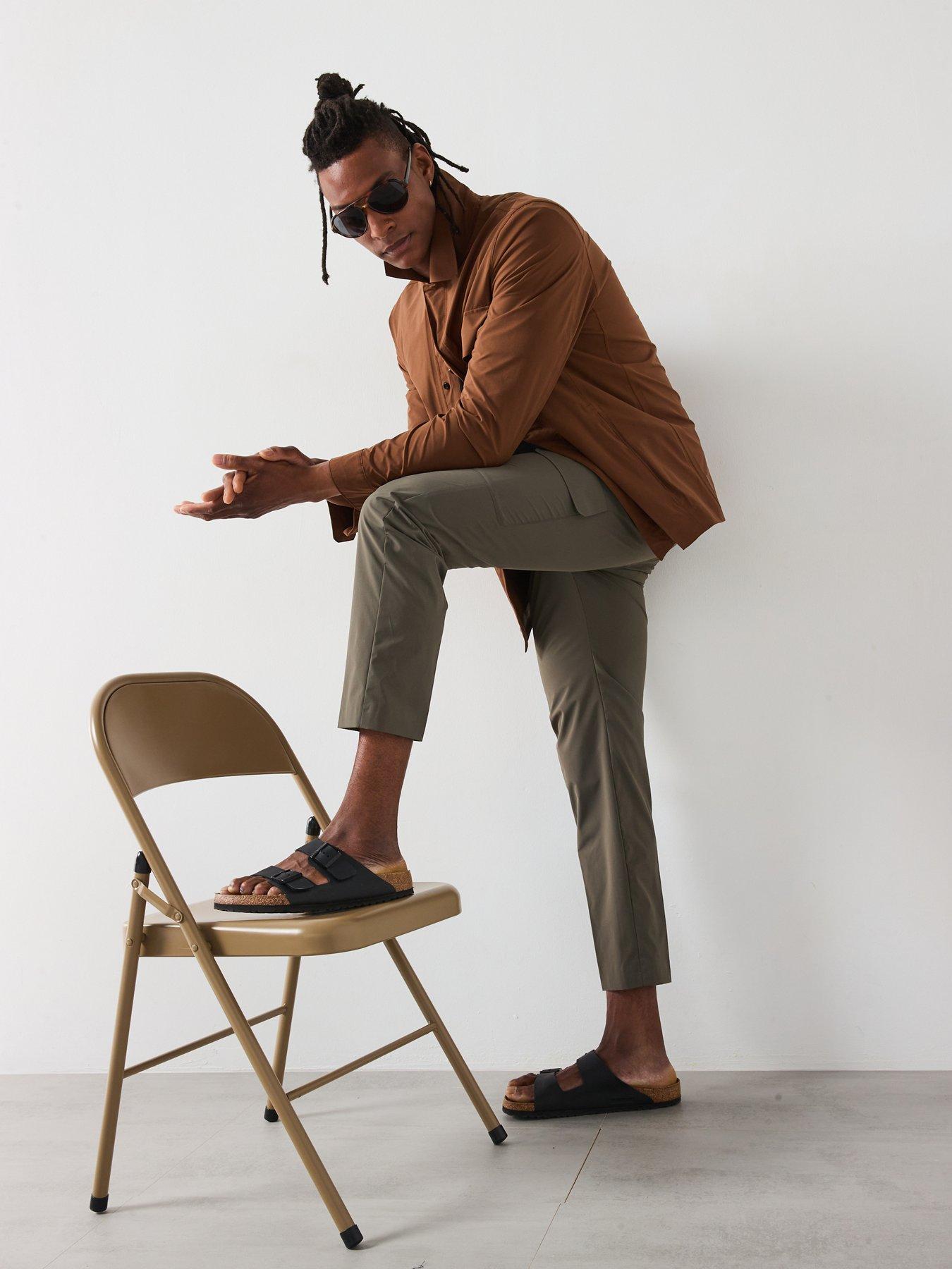  image of mango-ozen-performance-lightweight-cargo-trousers-green