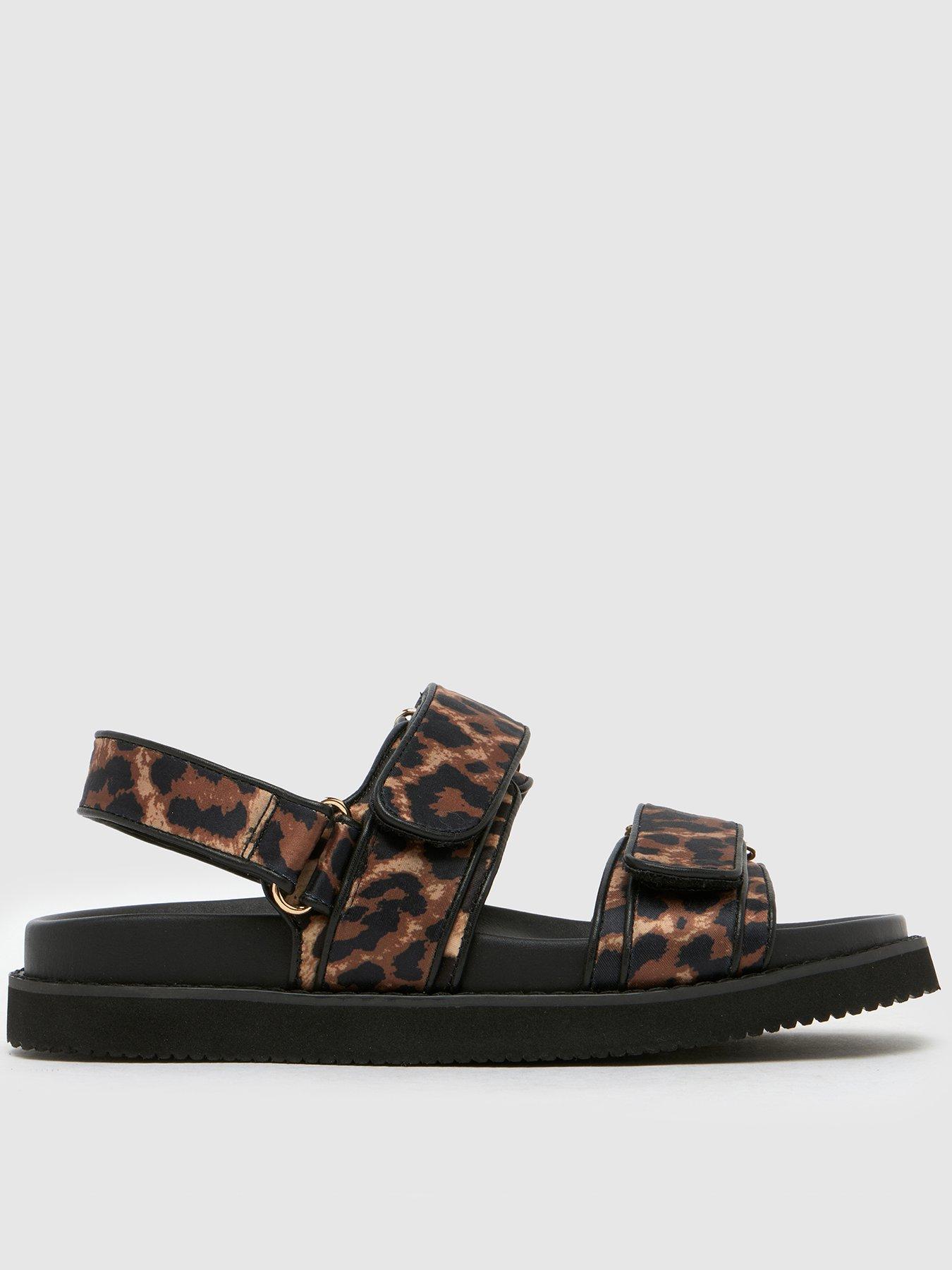 schuh-tiesha-footbed-sandals-leopard