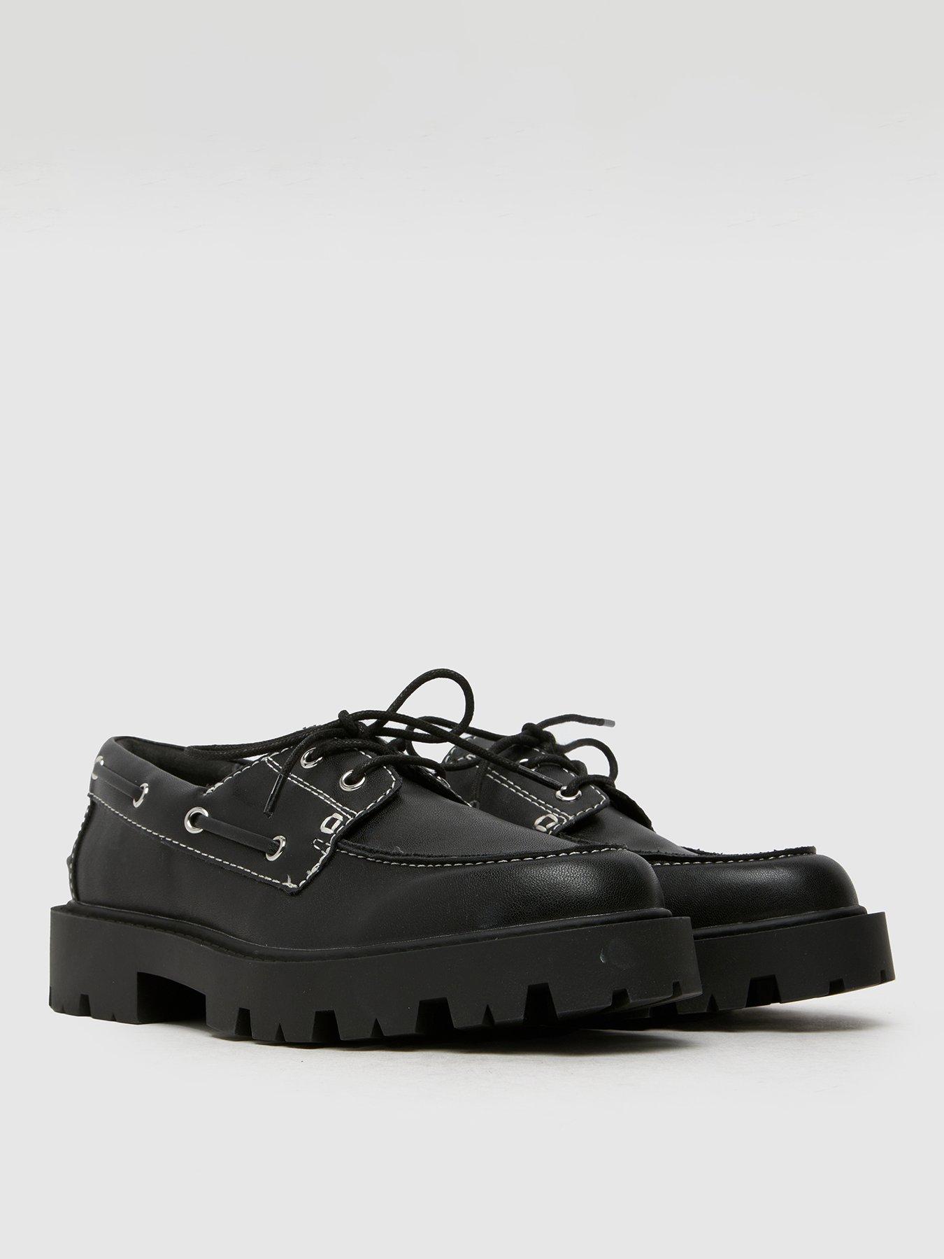  image of schuh-leora-boat-shoe-black