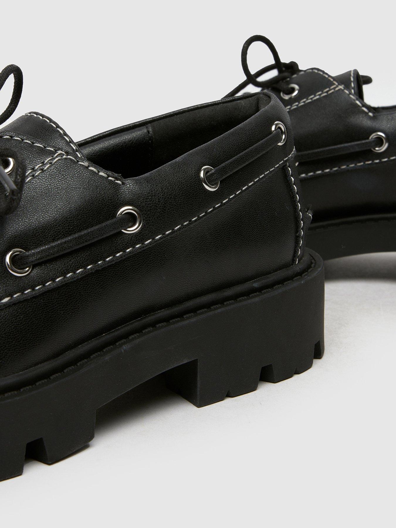 image of schuh-leora-boat-shoe-black