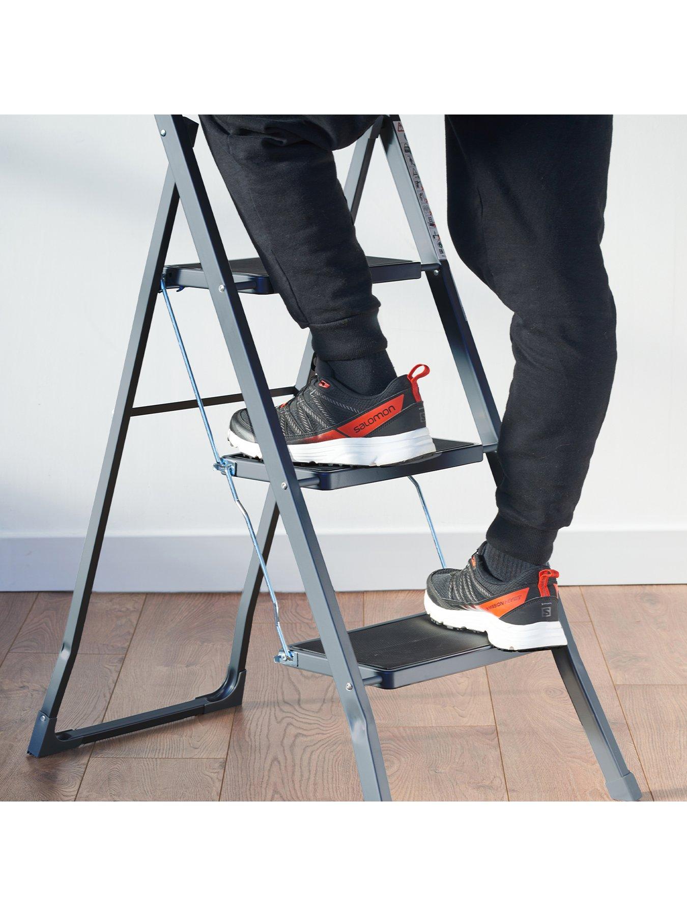  image of our-house-ourhouse-sr20056ath-3-rubber-tread-steel-step-ladder-anthracite-grey