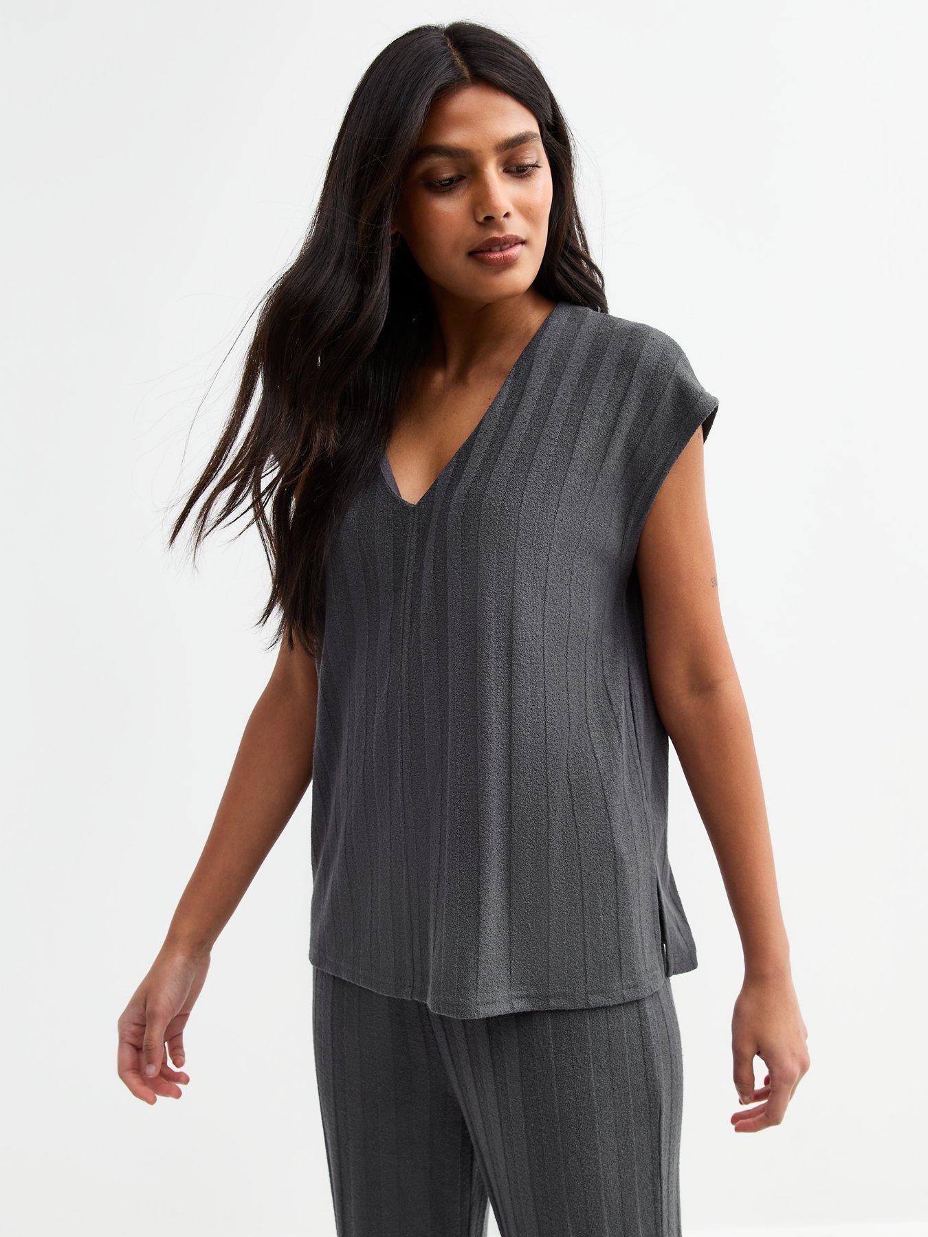new-look-dark-grey-wide-rib-v-neck-top