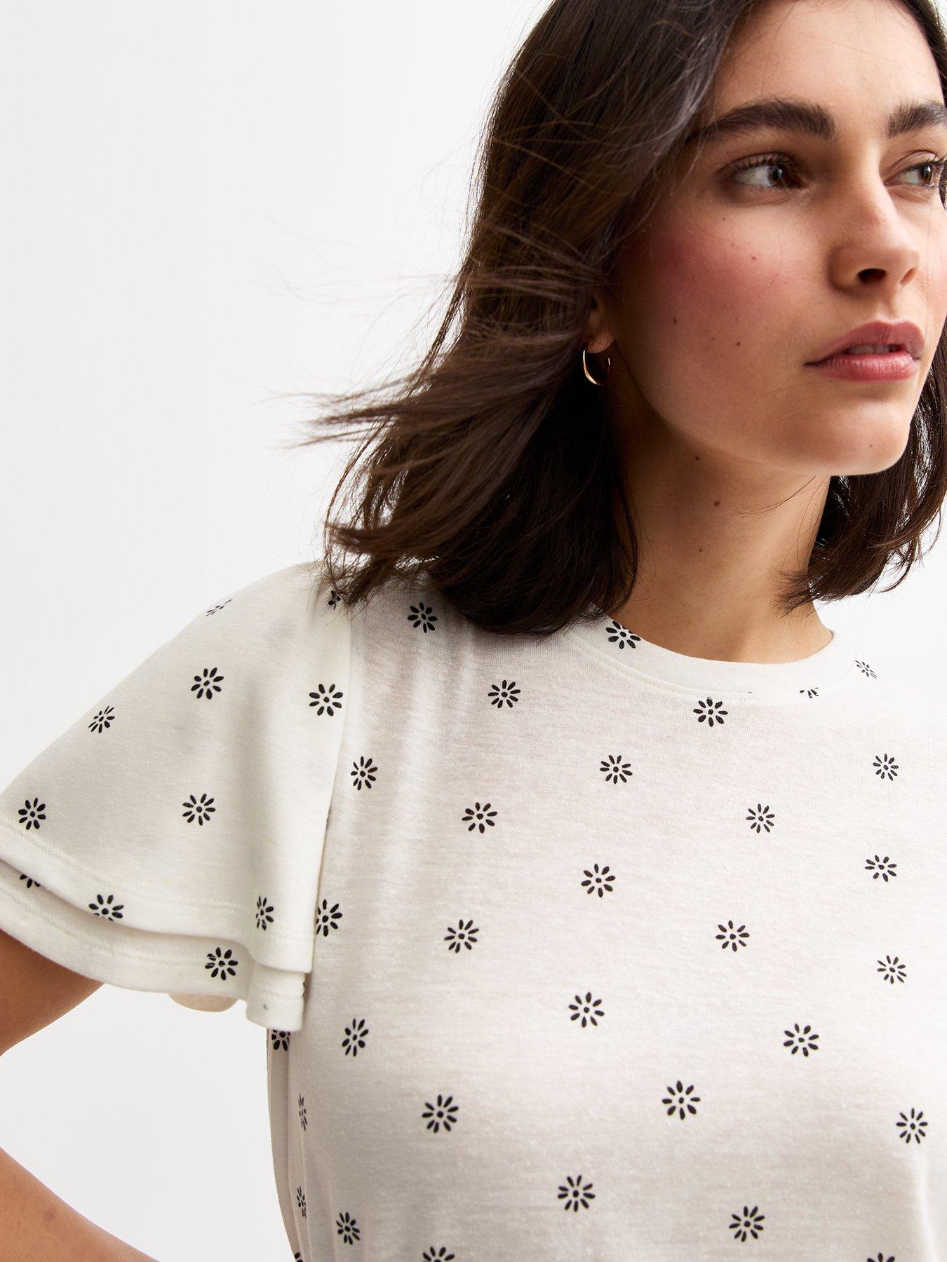  image of new-look-white-daisy-print-flutter-sleeve-top-cream
