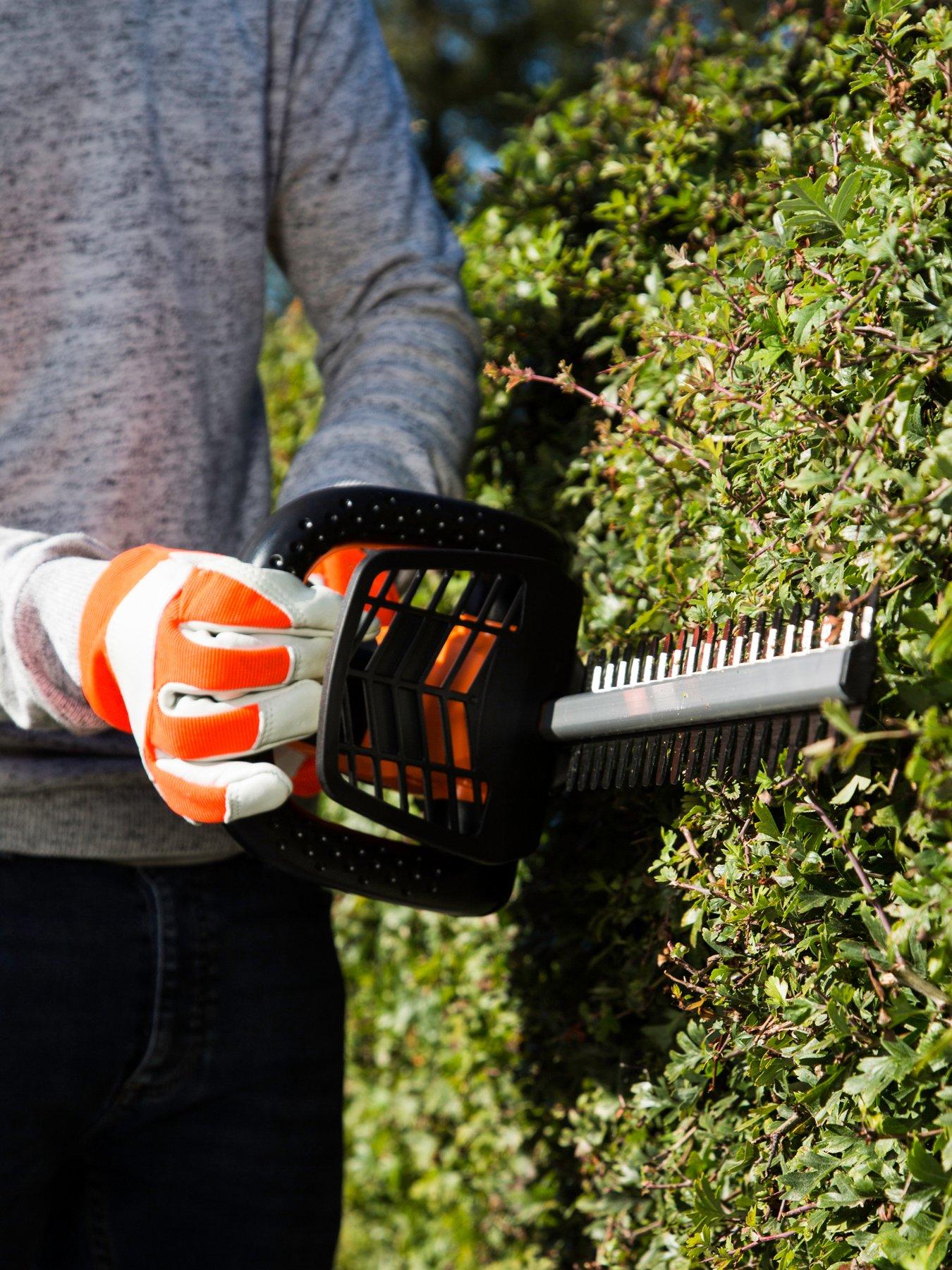 Image 4 of 5 of Yard Force 20V Cordless Hedge Trimmer with 45cm dual action blade, Li-ion battery and quick charger - LH C45 - CR20 Range