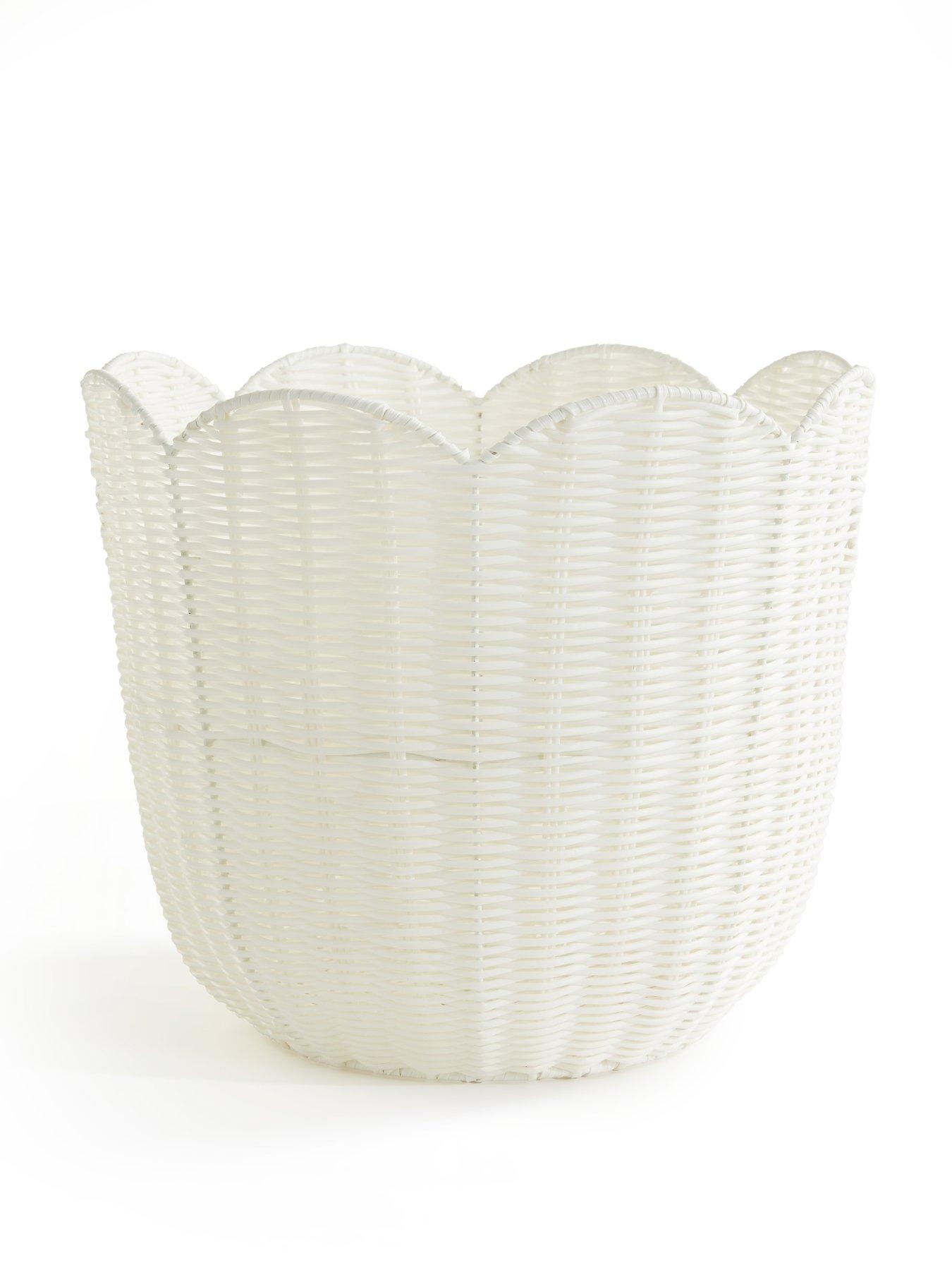  image of the-very-collection-scallop-round-basket-37cm