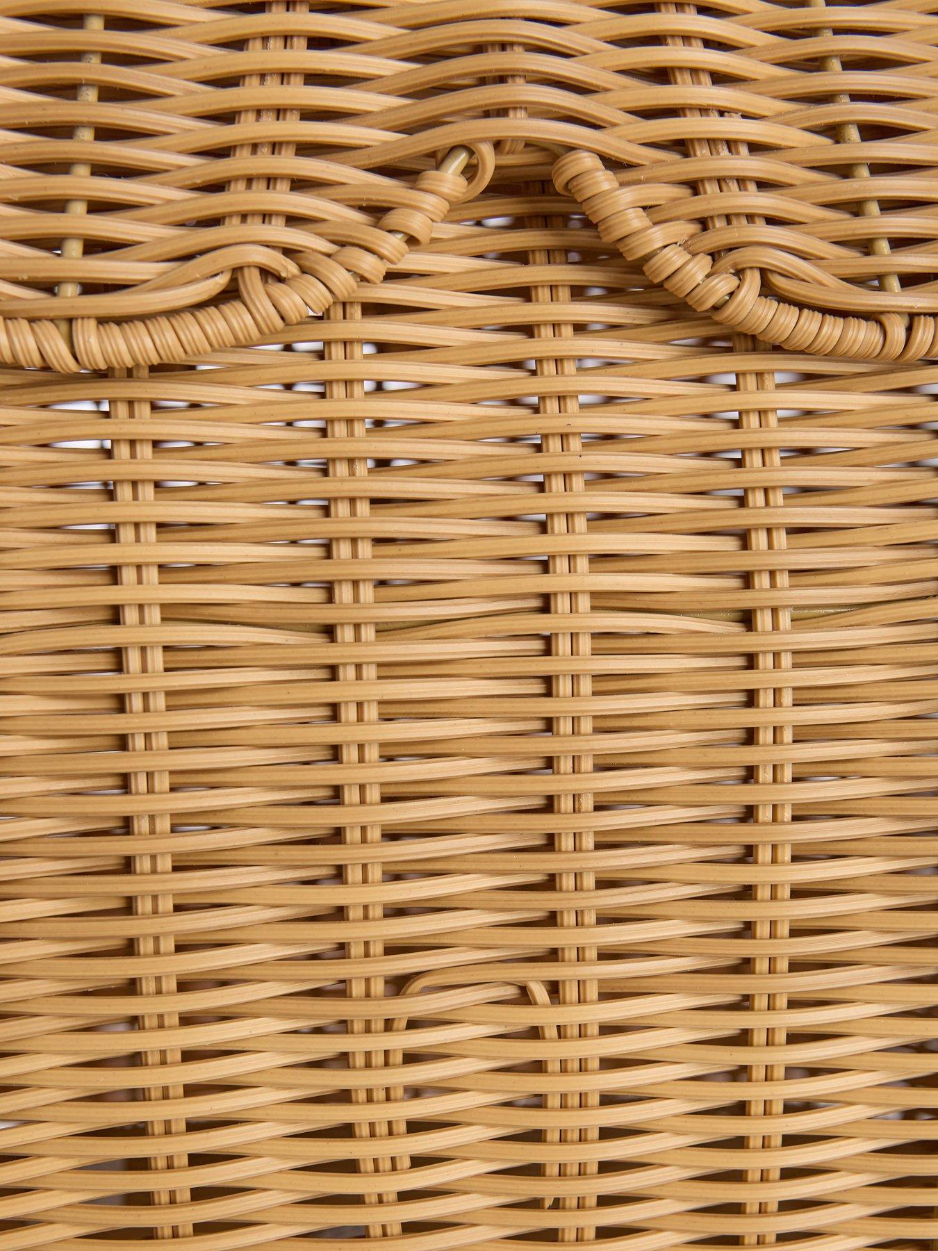 Image 7 of 7 of The Very Collection Large Scallop Sotrage Basket 60x40x36cm