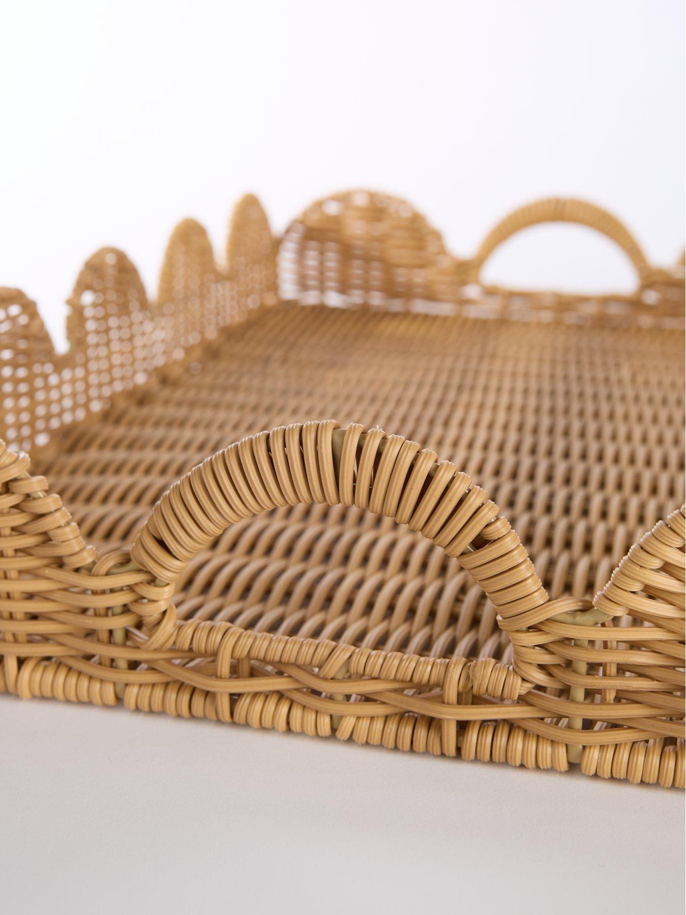 Image 4 of 6 of The Very Collection Scallop Rectangle Tray 50cm