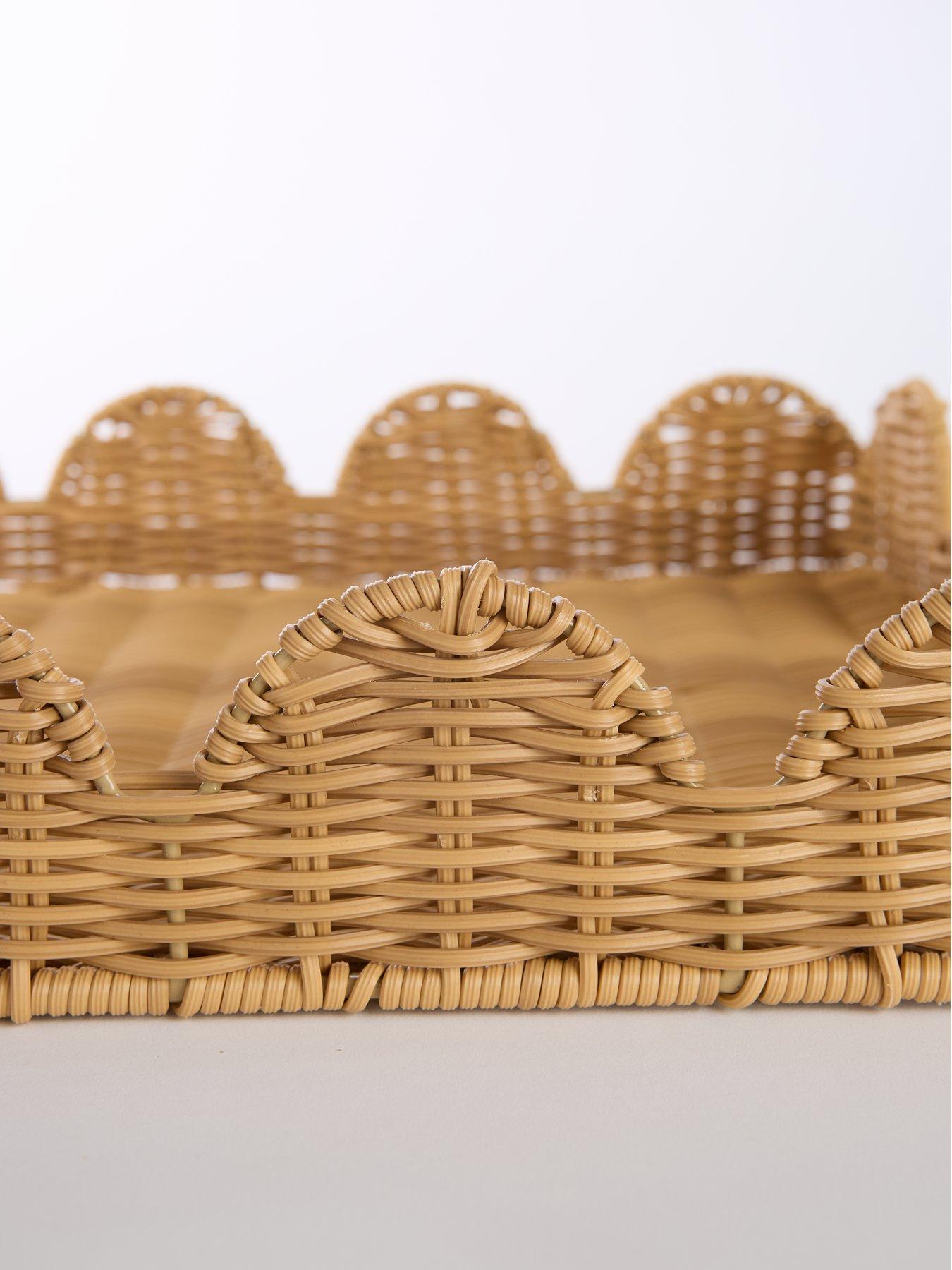 Image 5 of 6 of The Very Collection Scallop Rectangle Tray 50cm