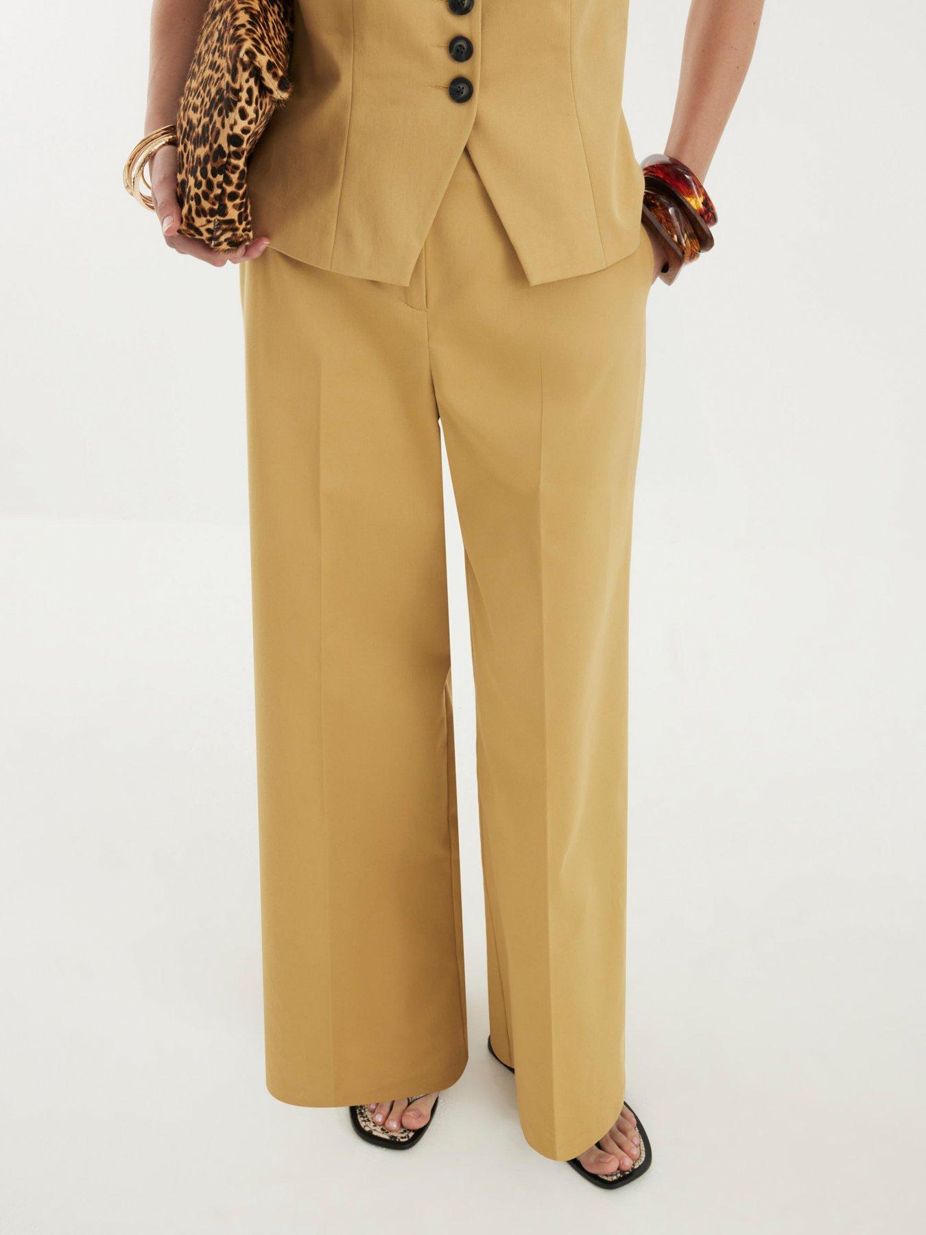 undefined Clean Wide Trouser - Beige
