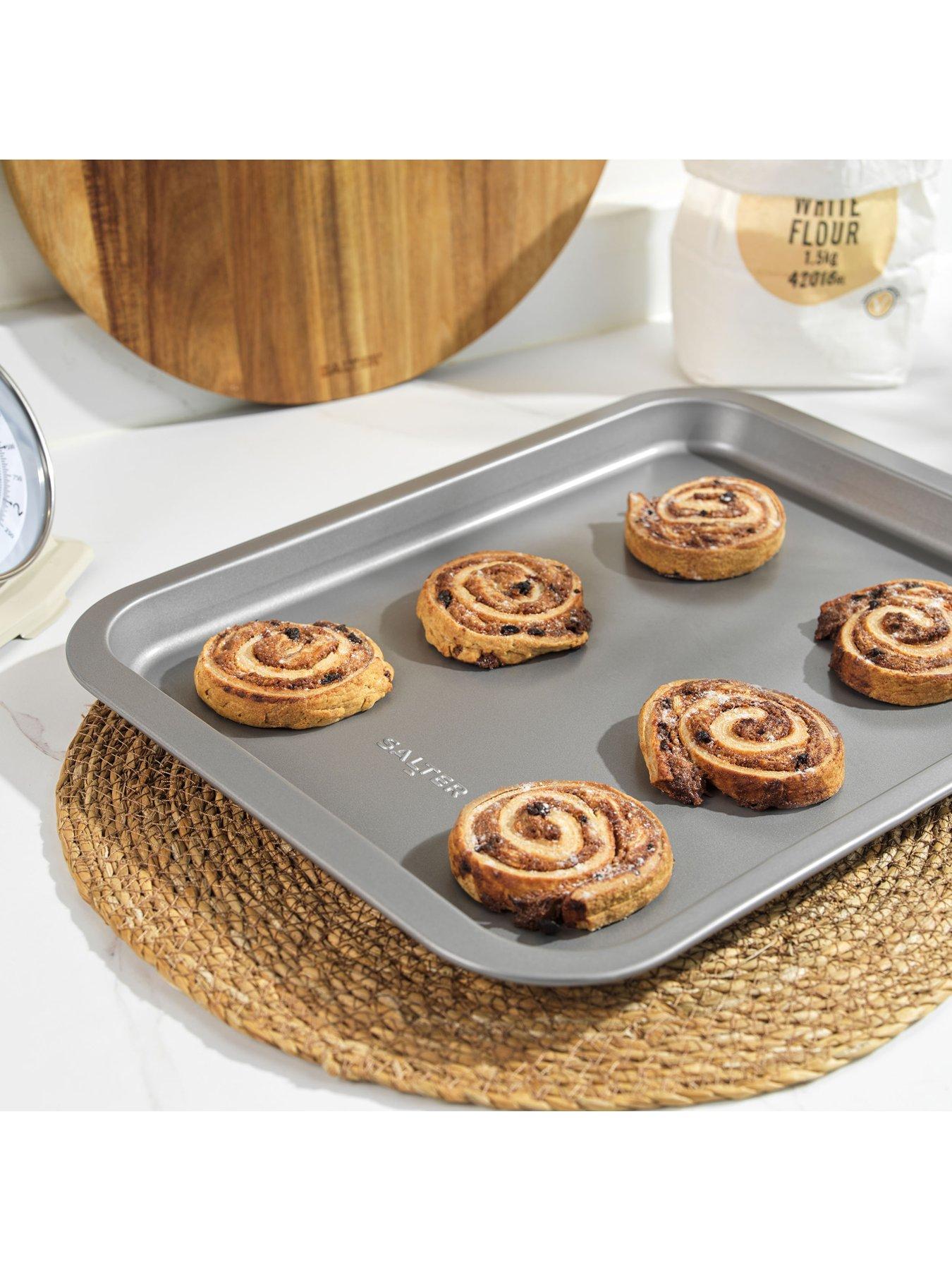  image of salter-roaster-amp-baking-tray-set