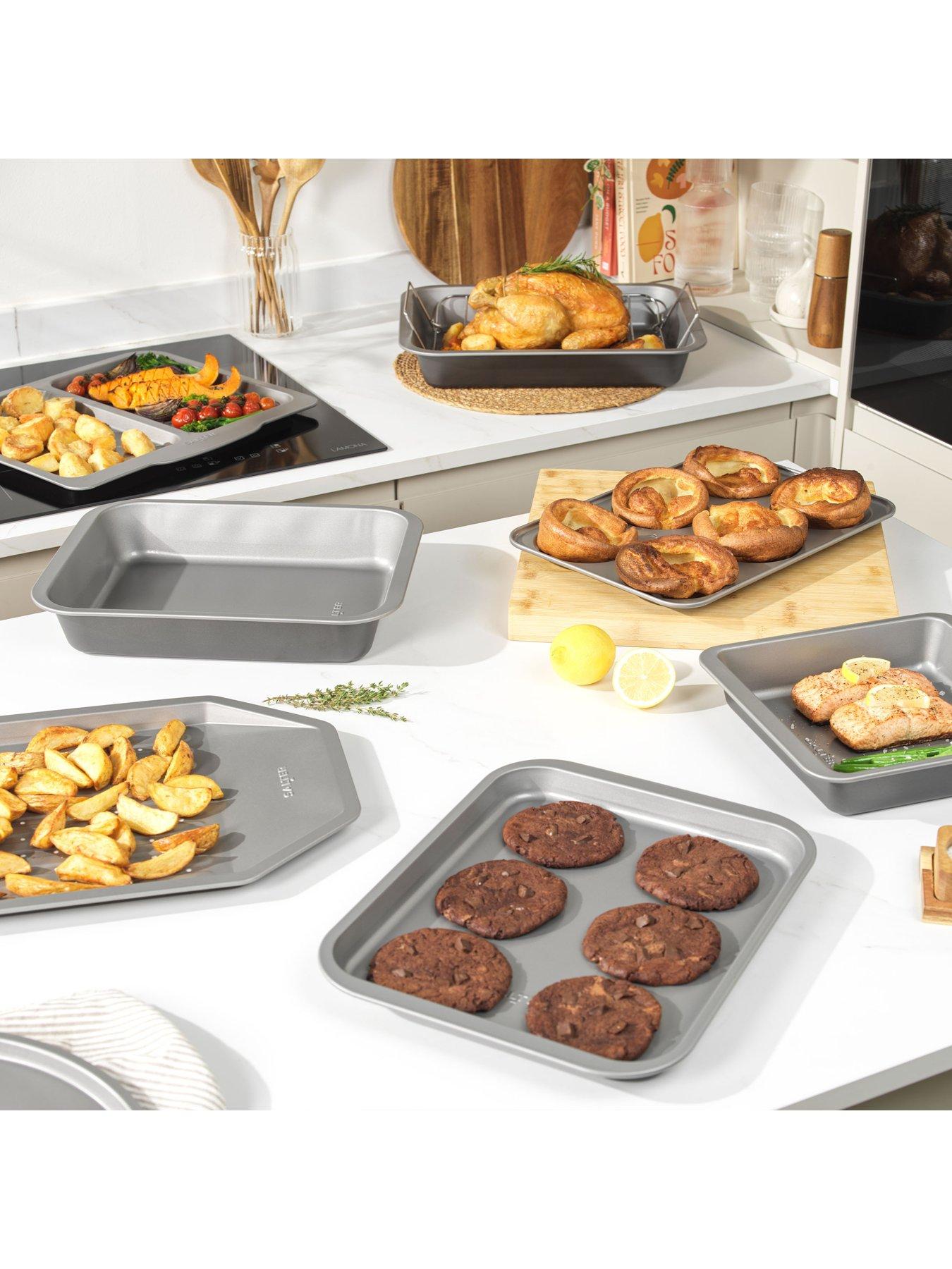 Image 6 of 7 of Salter Essentials 3-Piece Stackable Baking Tray Set