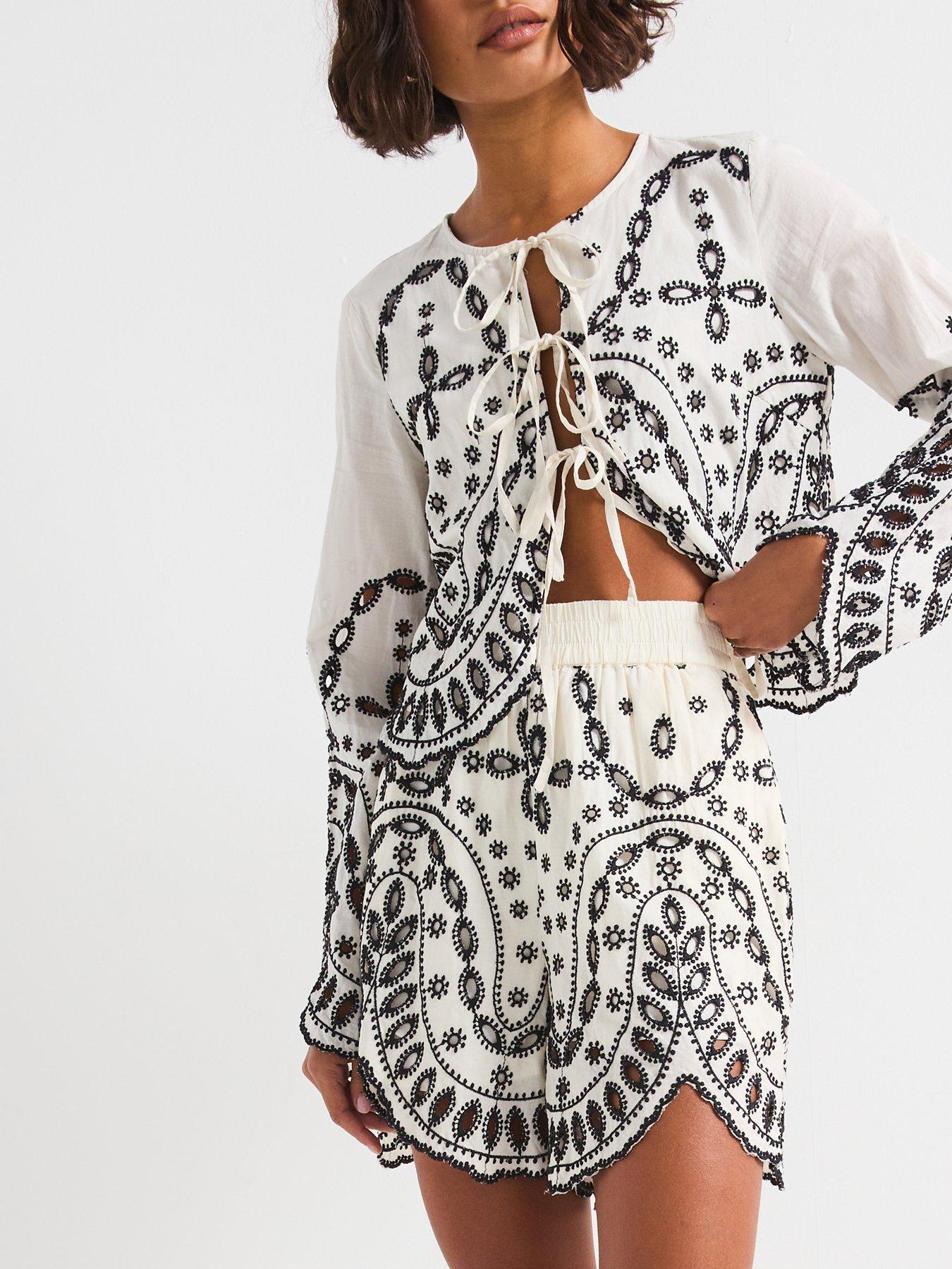 Image 4 of 5 of Rouge Broderie Shorts - Multi