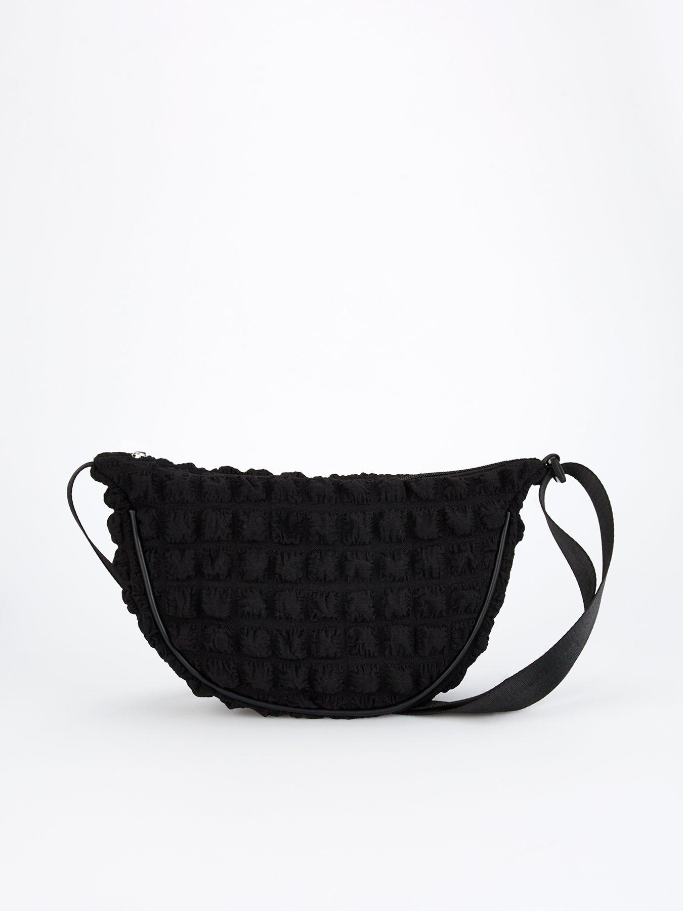 pieces-waffle-bumbag-black