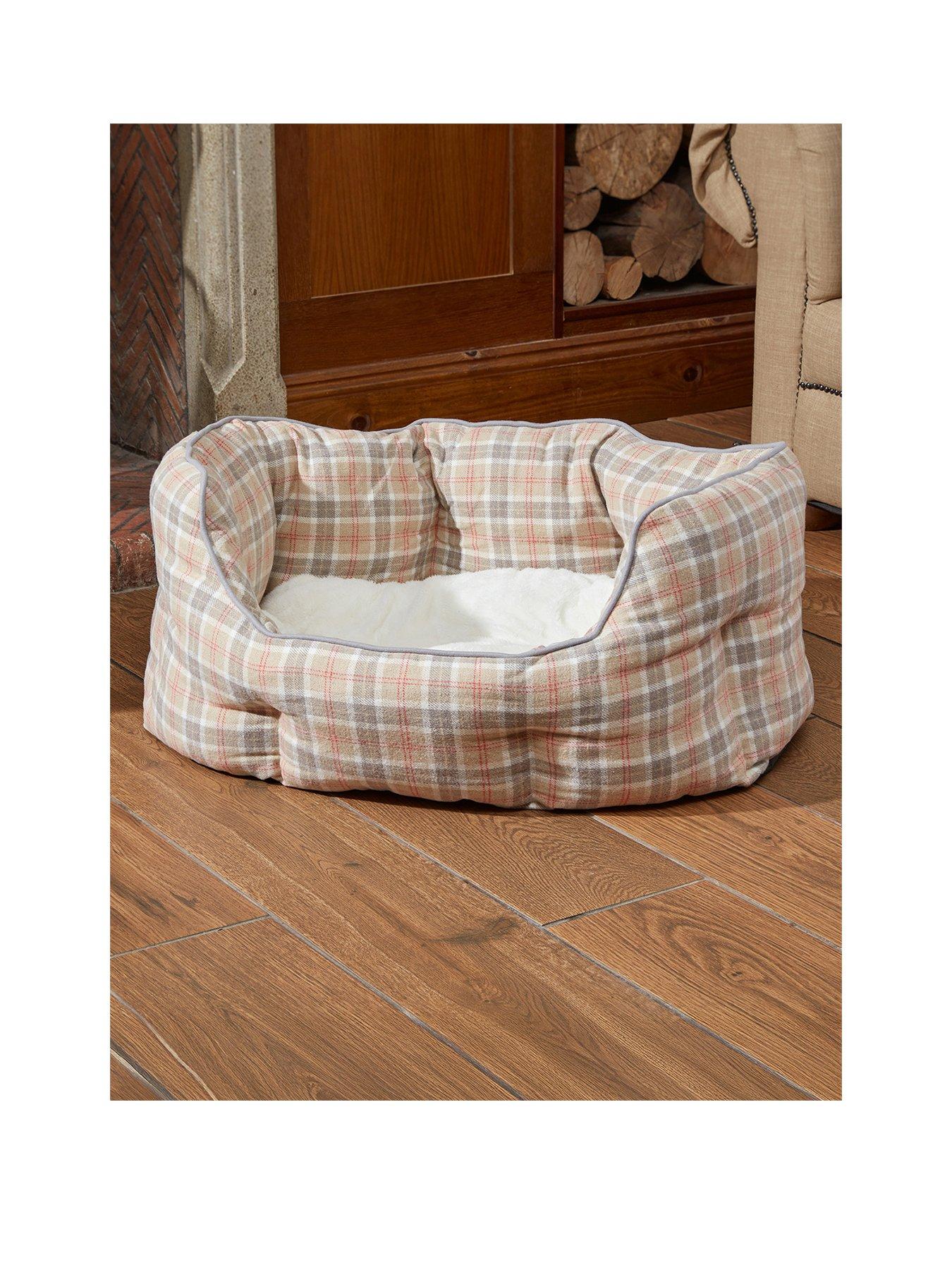 undefined County Oval Bed (M)