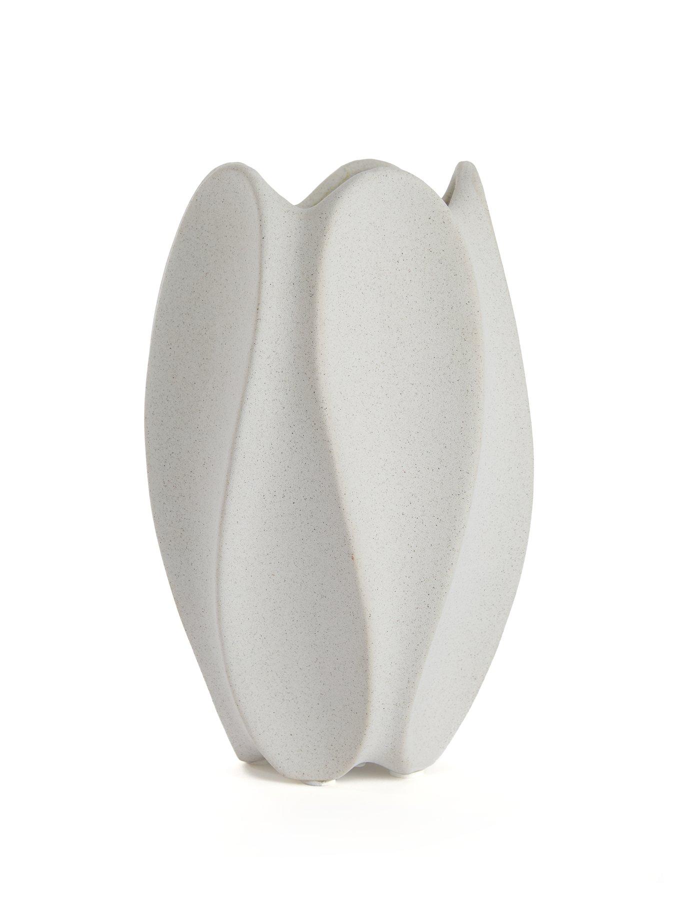  image of the-very-collection-curved-vase