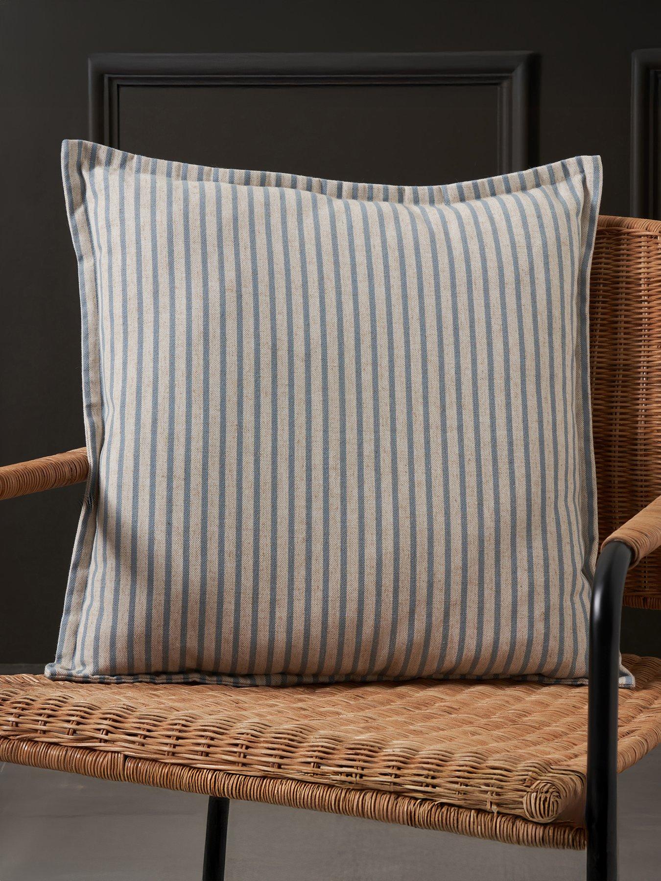 Image 6 of 7 of The Very Collection Martha Cushion