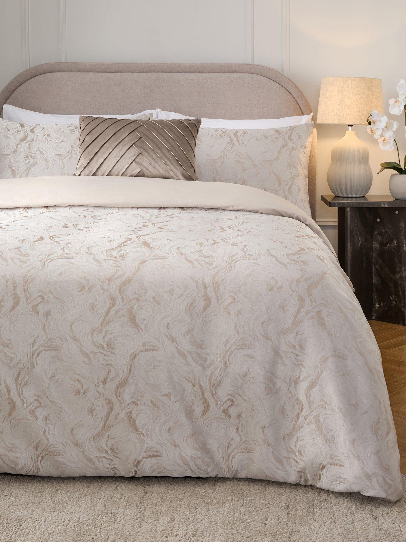 The Very Collection Luxe Marble Jacquard Duvet Cover Set