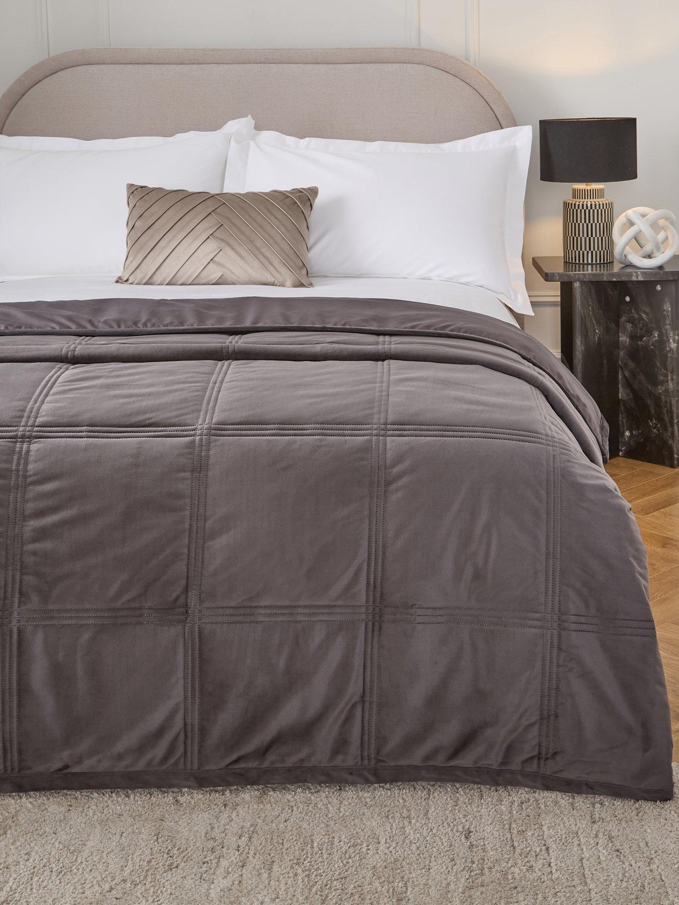 undefined Luxe Velvet Bedspread 165x240cm - Charcoal