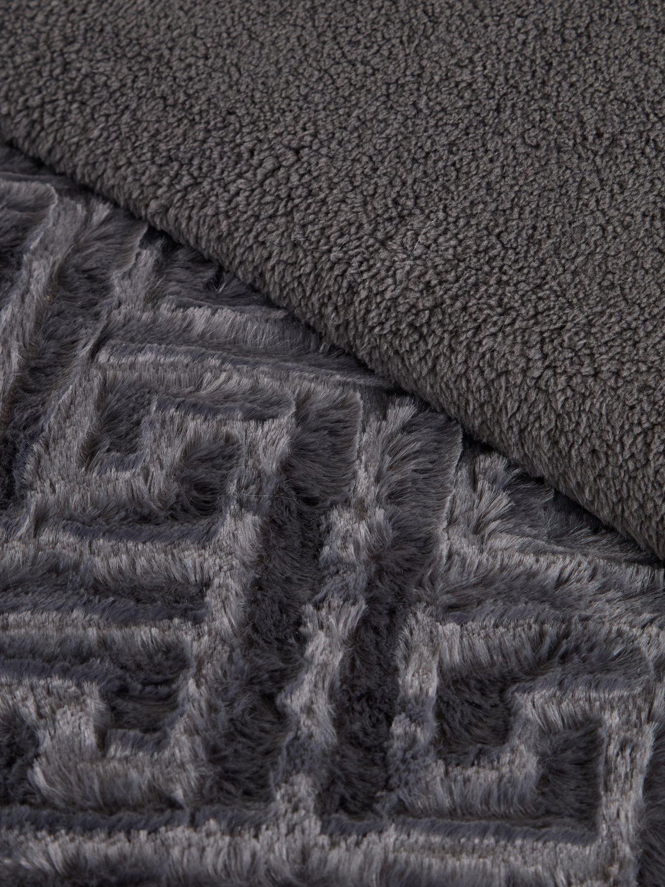 Image 4 of 5 of Very Home Luxe Geo Fleece Duvet Cover Set