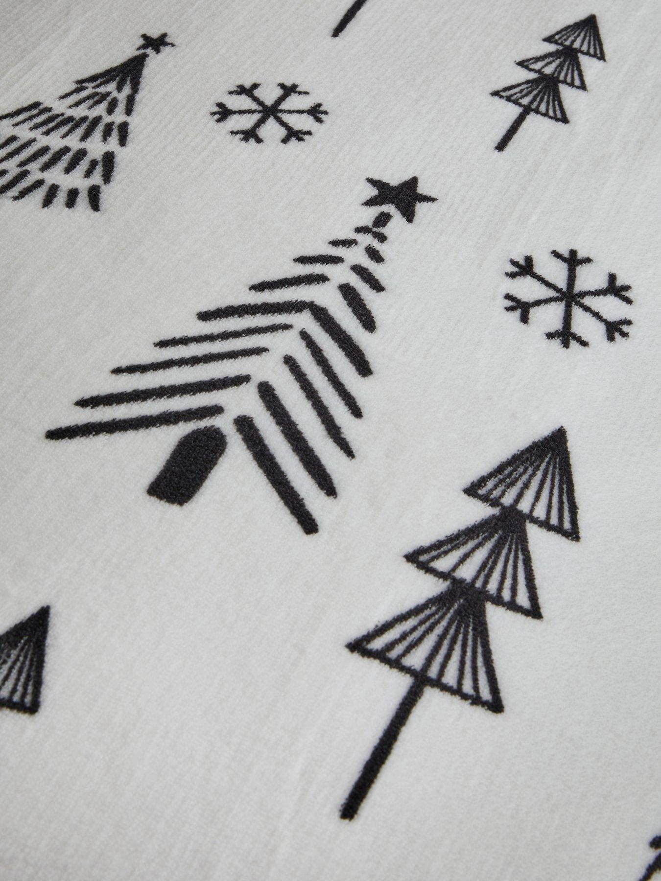 Image 4 of 5 of Very Home Scandi Tree Mono Printed Fleece Christmas Duvet Cover&nbsp;Set