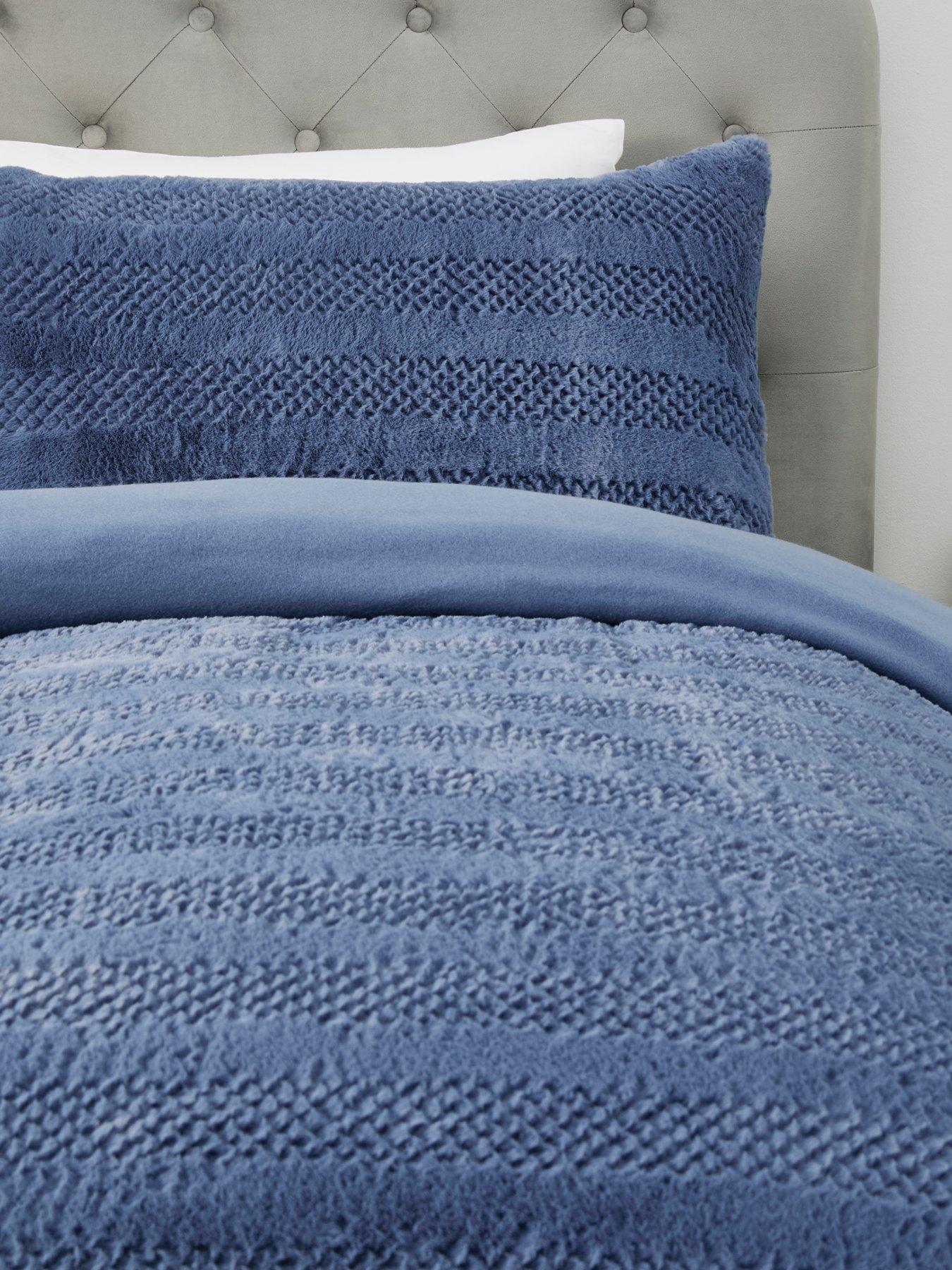 Image 3 of 5 of Very Home Embossed Faux Fur Stripe Duvet Cover&nbsp;Set - Navy