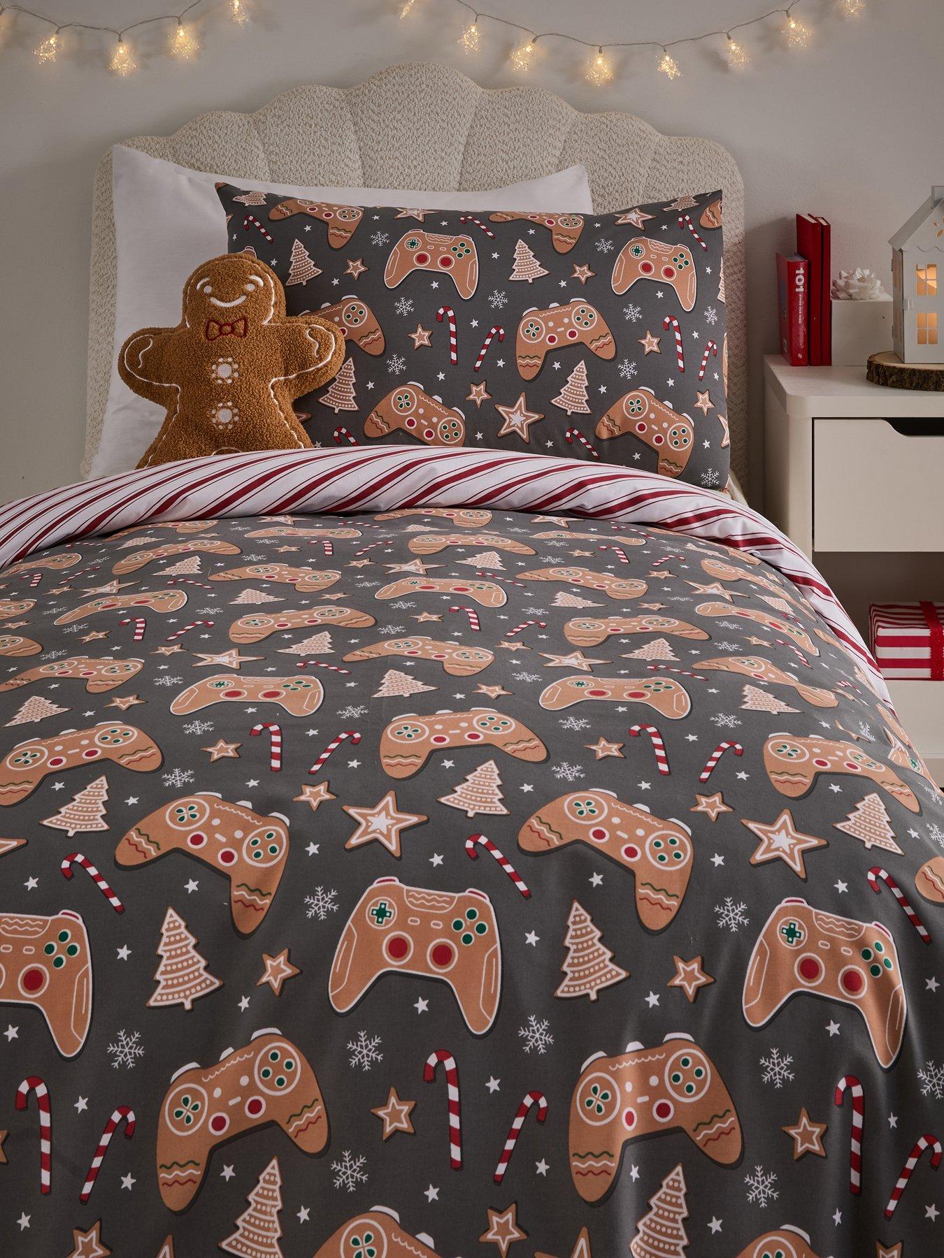 very-home-gingerbread-gamer-print-christmasnbspduvet-covernbspset